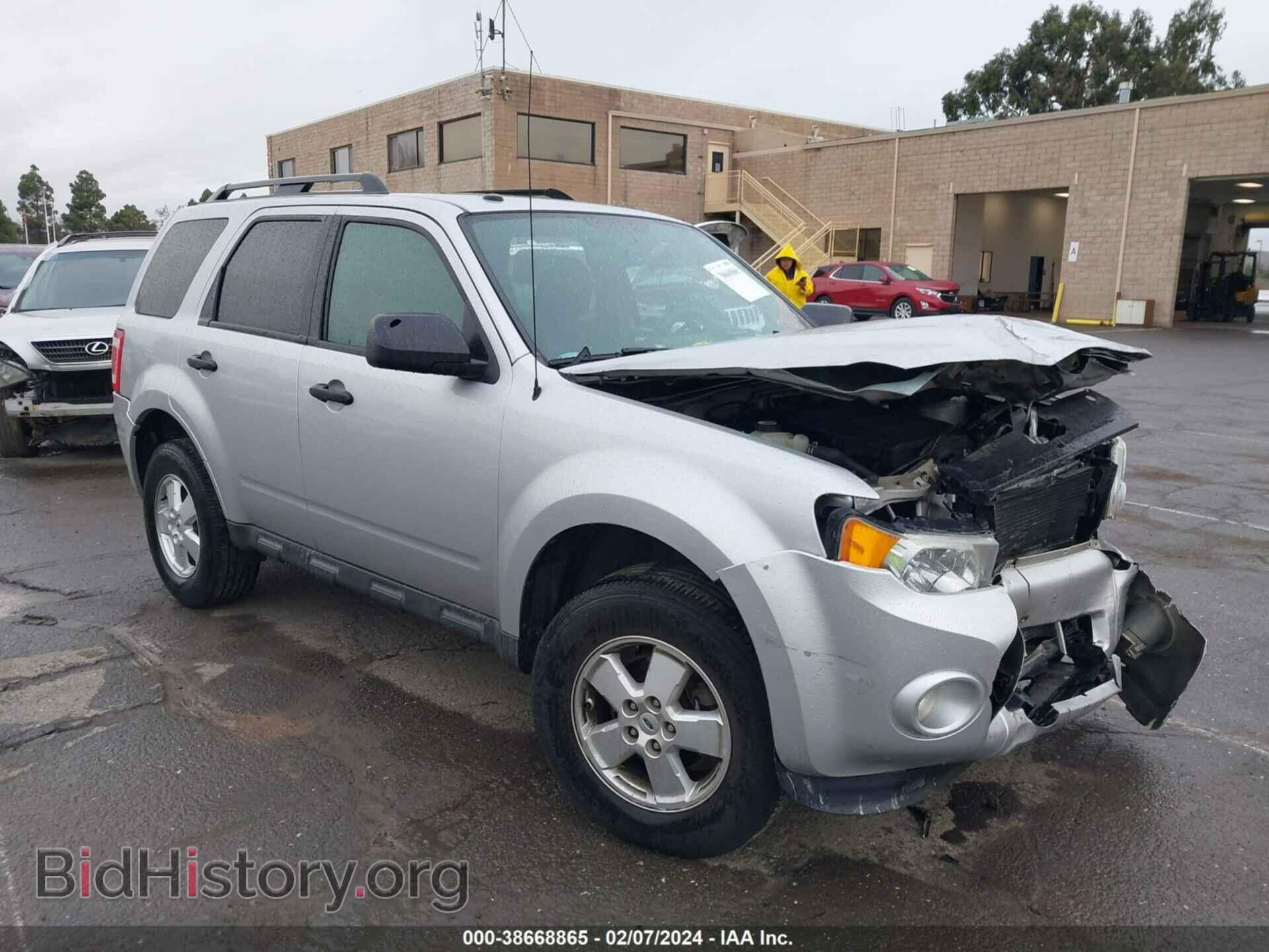 Фотография 1FMCU0DG2CKA09148 - FORD ESCAPE 2012