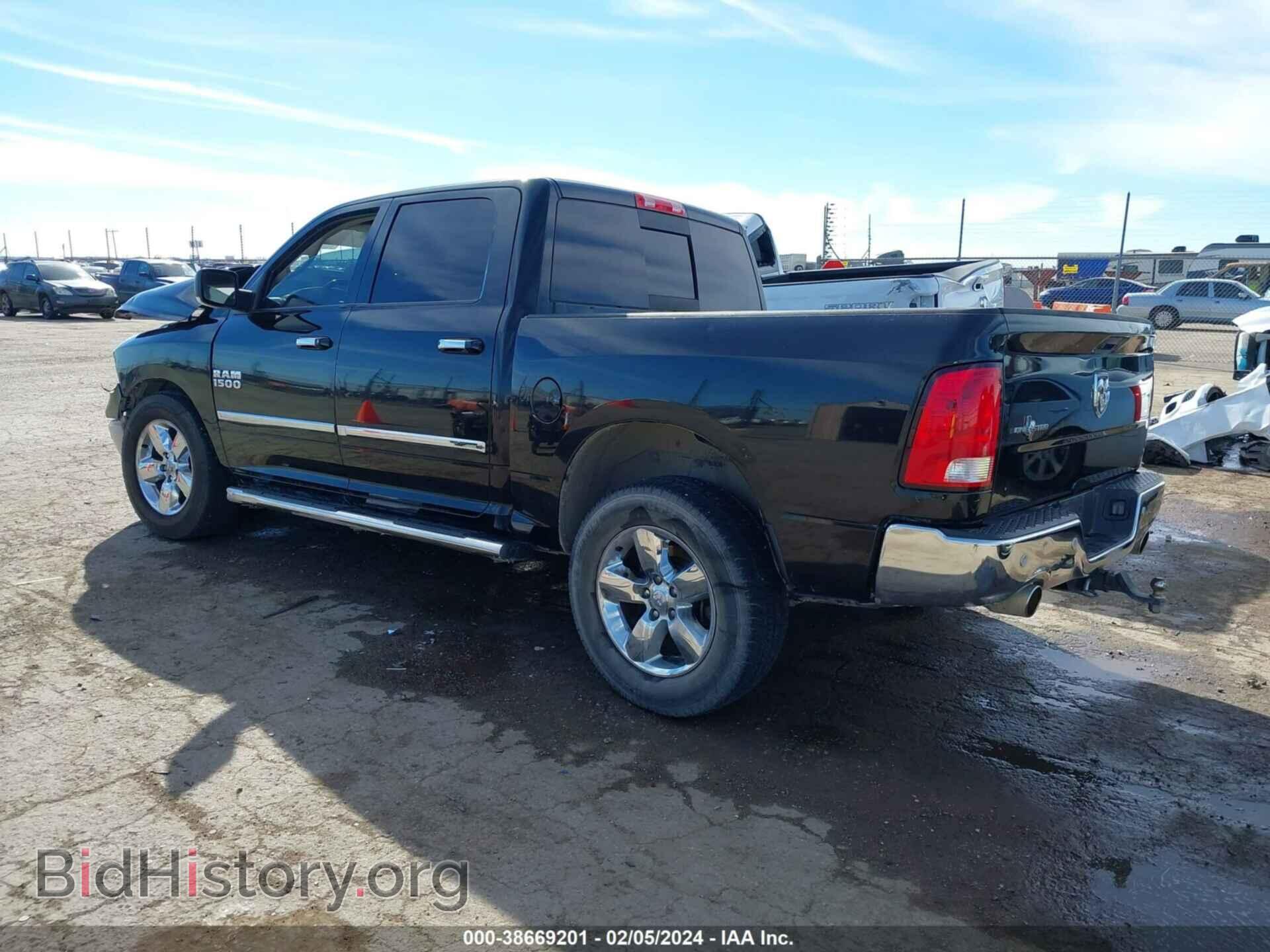 2016 RAM 1500 - VIN: 3C6RR6LT6GG363938 - Фото 3