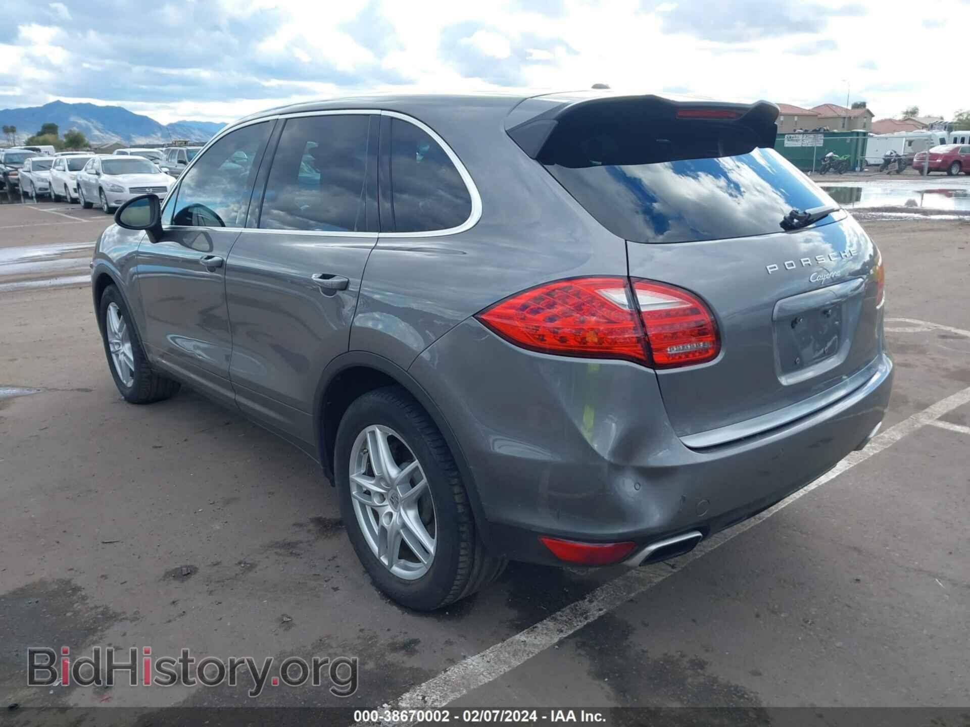 2011 PORSCHE CAYENNE - VIN: WP1AA2A21BLA04393 - Фото 3