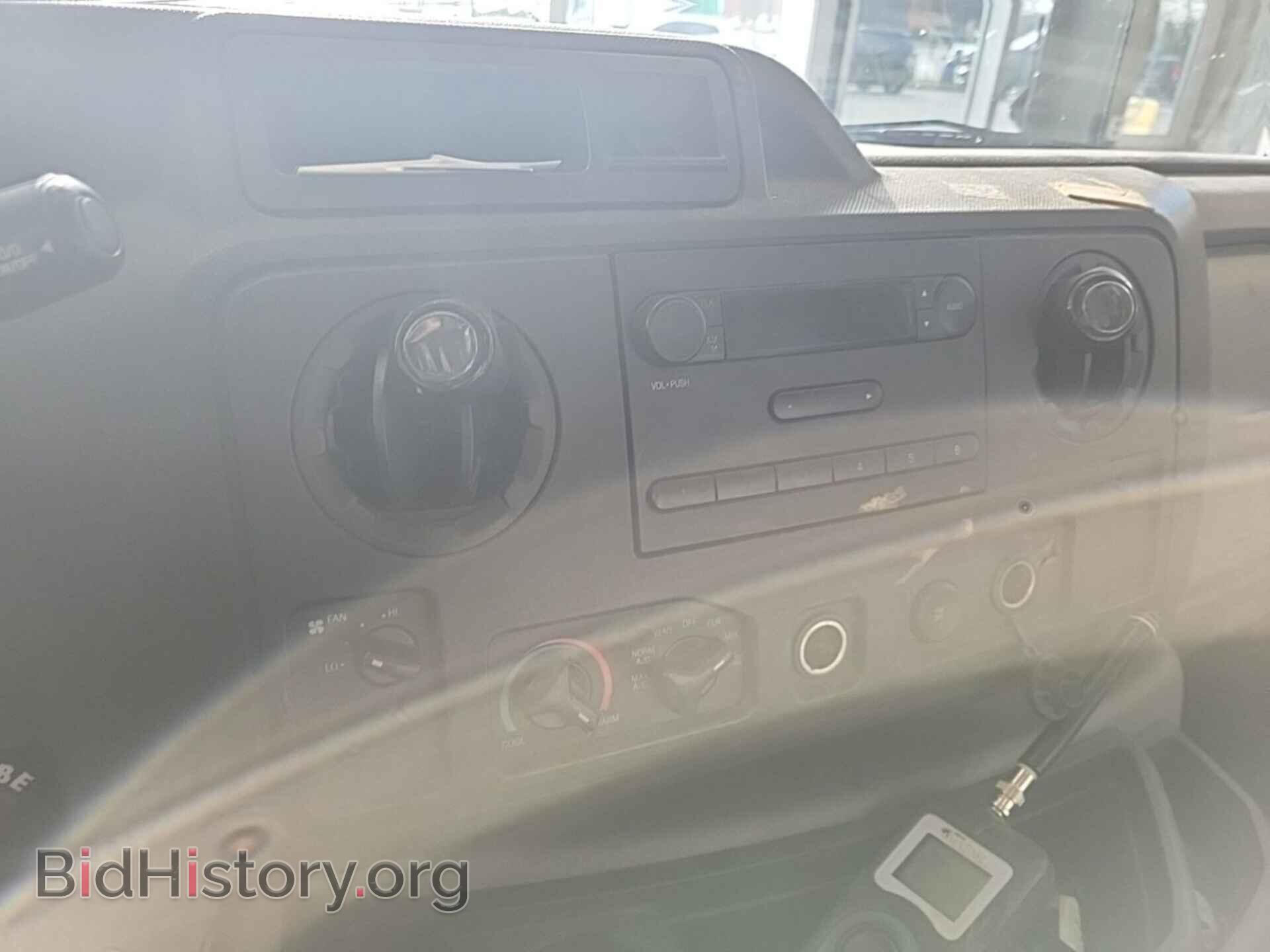 2011 FORD E-250 - VIN: 1FTNE2EL6BDA18519 - Photo 32