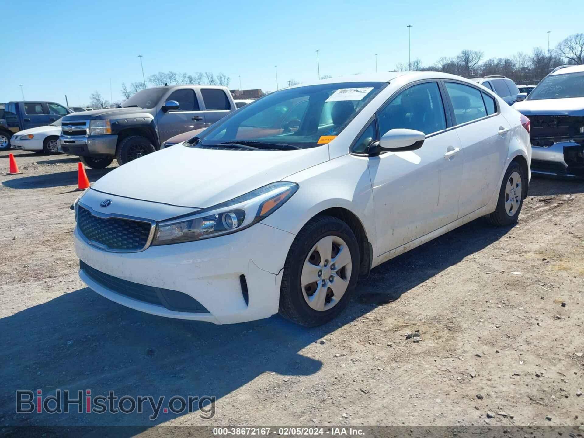 2017 KIA FORTE - VIN: 3KPFK4A79HE026882 - Фото 2
