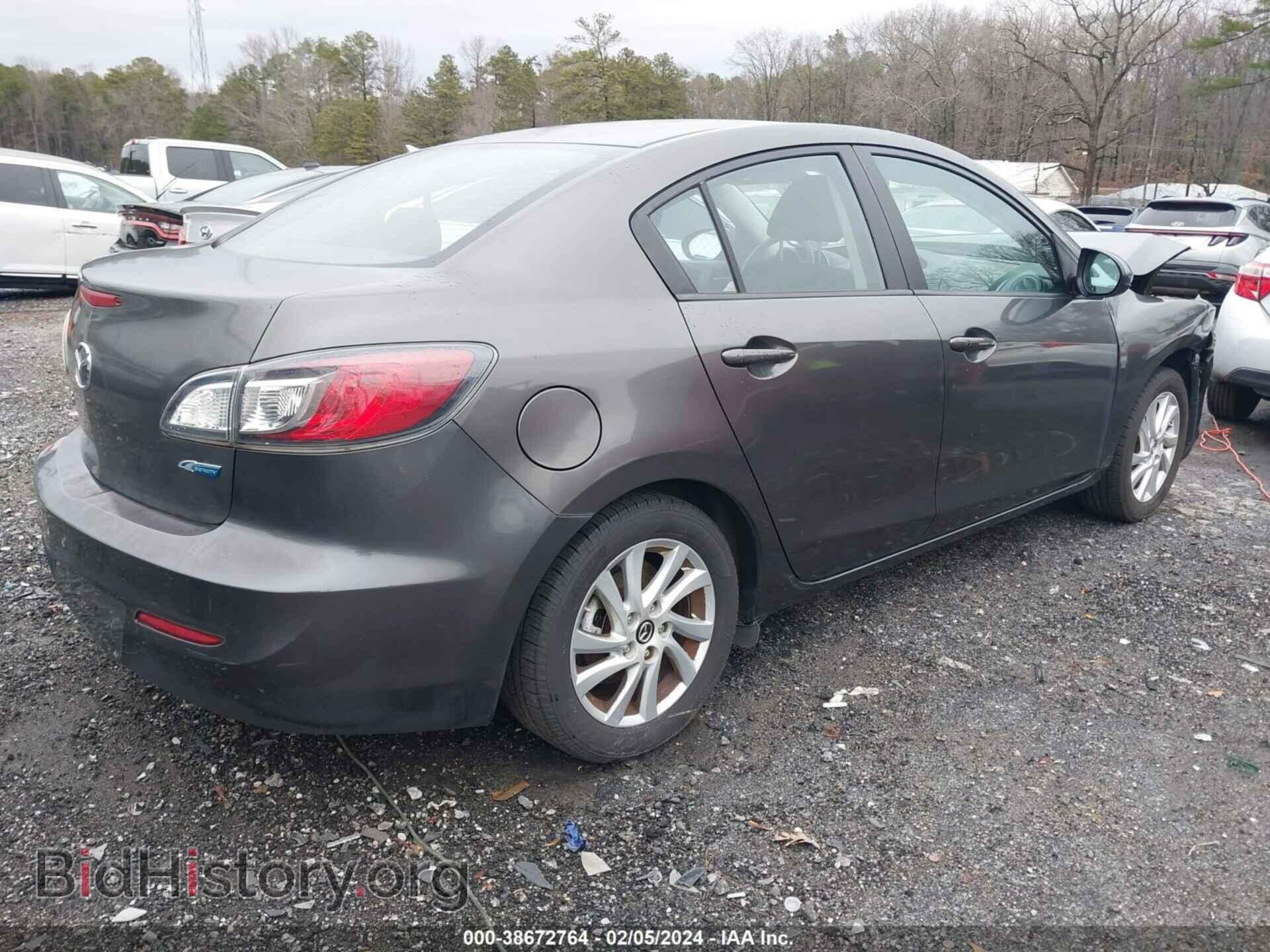 2013 MAZDA MAZDA3 - VIN: JM1BL1V70D1738800 - Фото 4