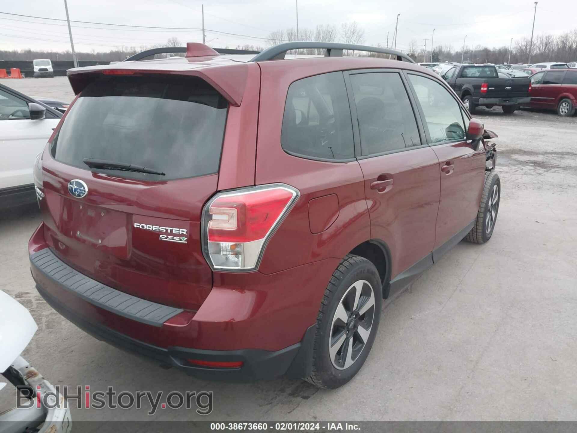 2017 SUBARU FORESTER - VIN: JF2SJAEC0HH466010 - Фото 4