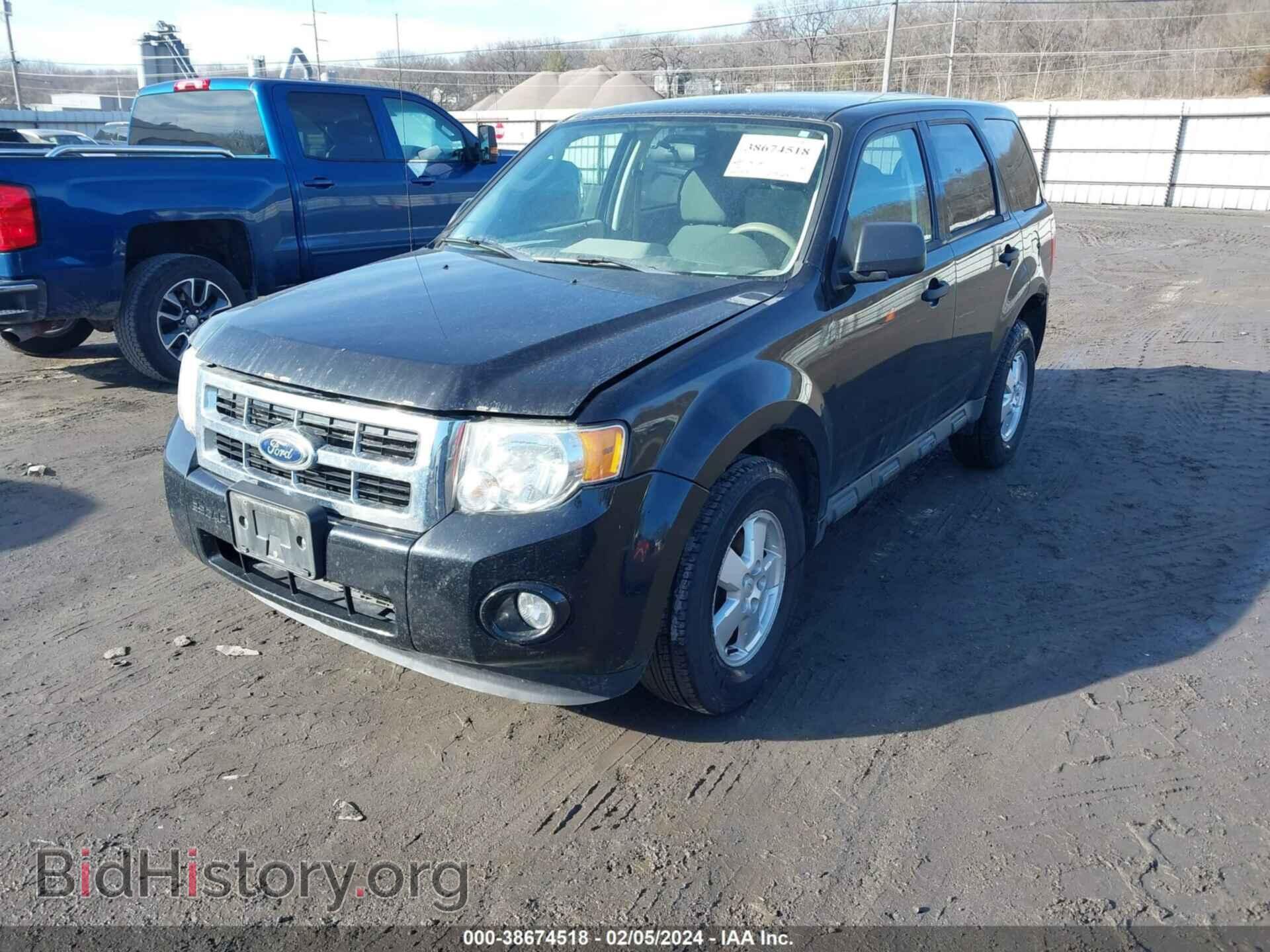2011 FORD ESCAPE - VIN: 1FMCU9C79BKB47046 - Фото 2