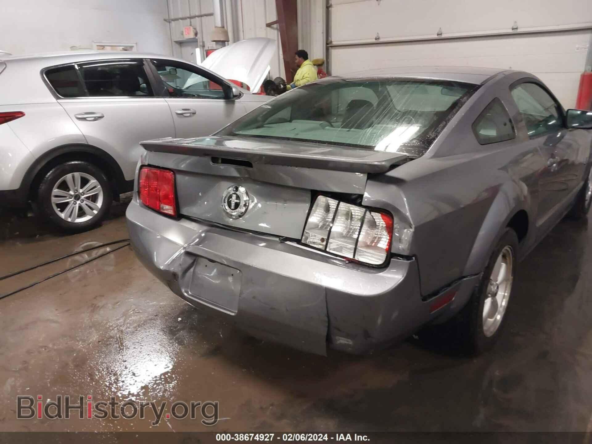 2007 FORD MUSTANG - VIN: 1ZVFT80N175242575 - Фото 6