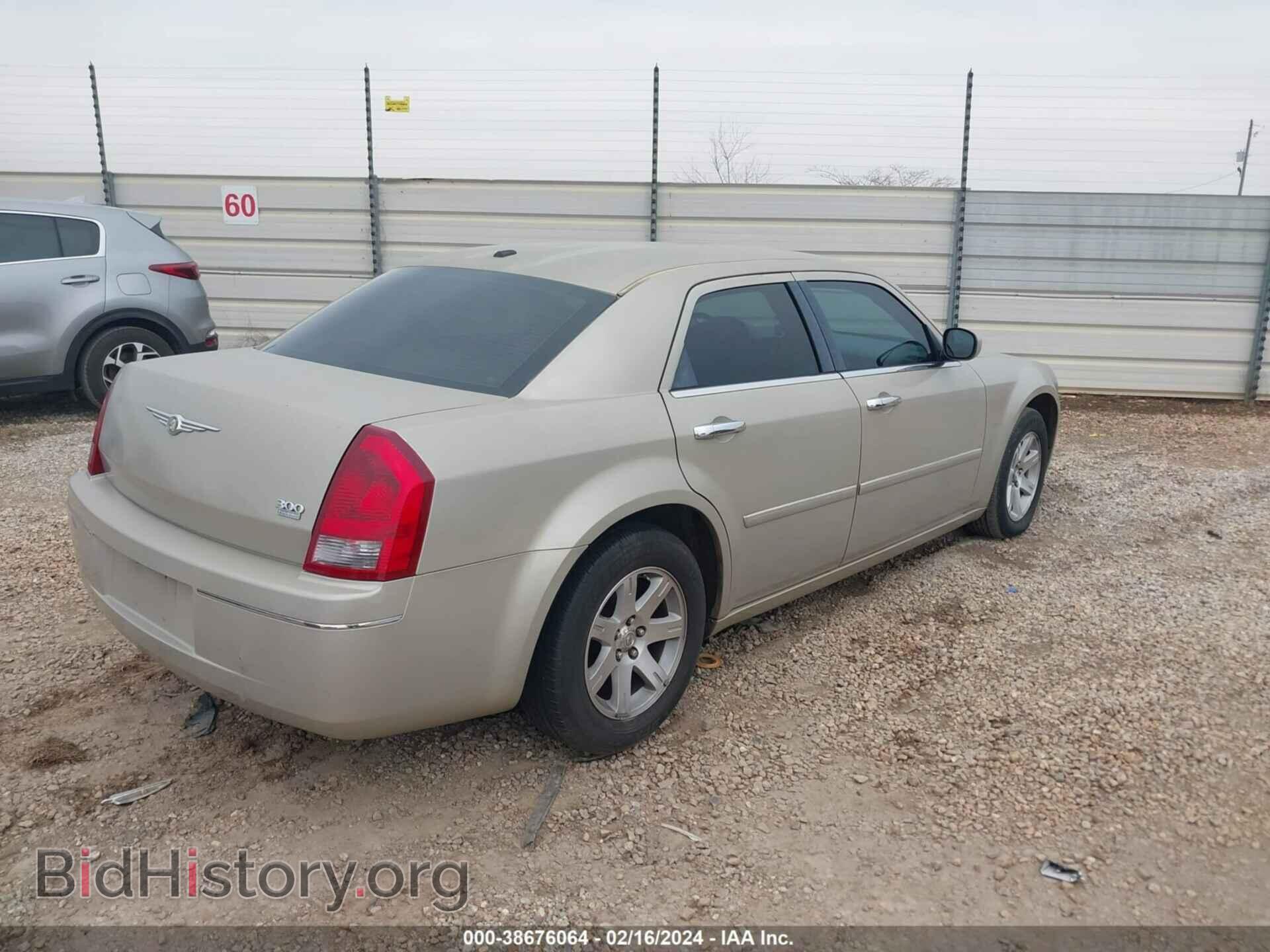 2006 CHRYSLER 300 - VIN: 2C3KA53G46H455731 - Фото 4