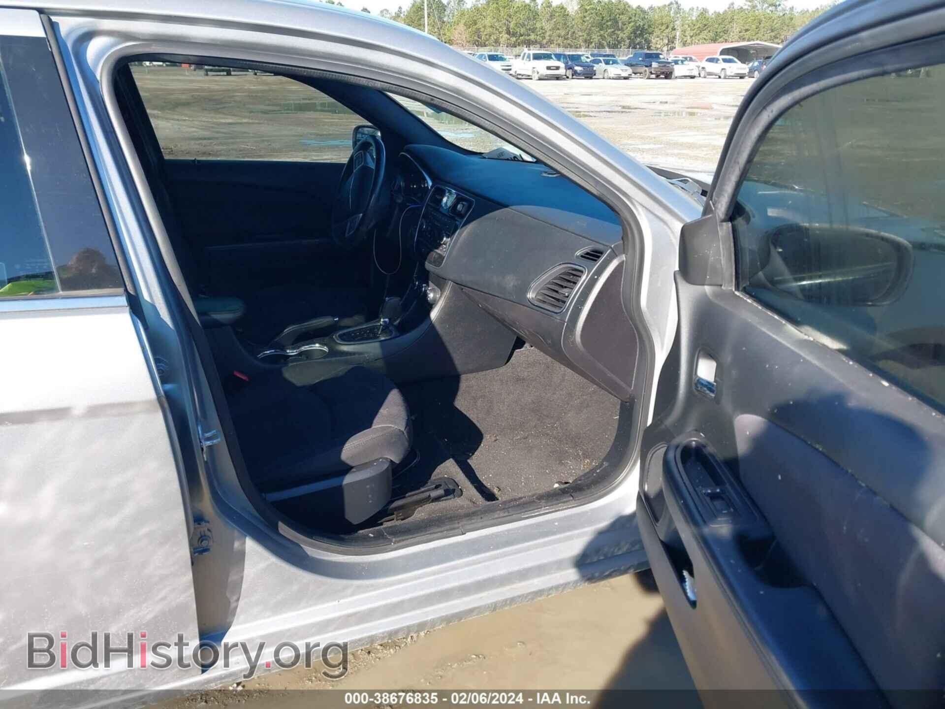 2013 CHRYSLER 200 - VIN: 1C3CCBBB2DN580329 - Фото 5