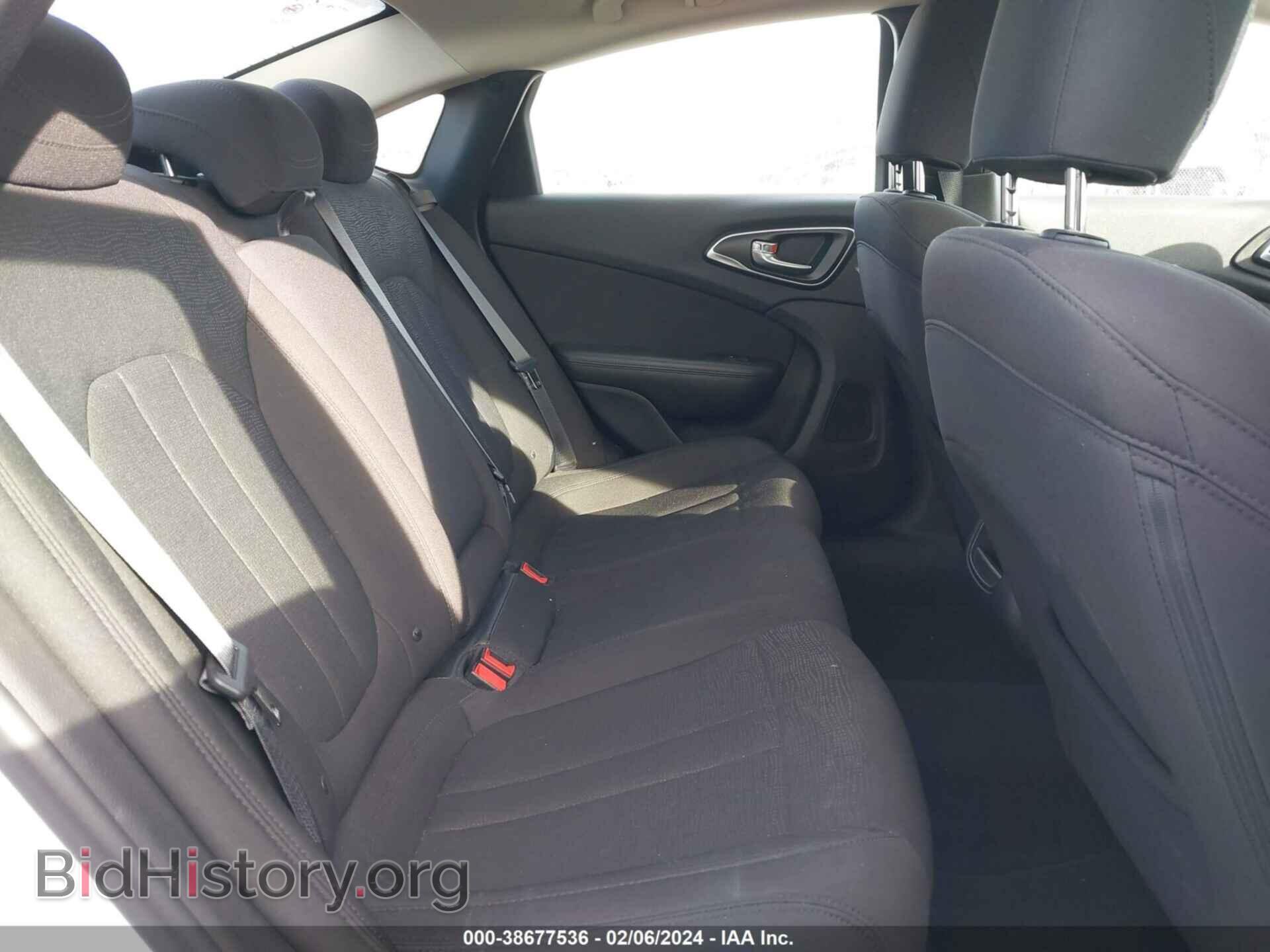 2015 CHRYSLER 200 - VIN: 1C3CCCAB0FN672193 - Фото 8