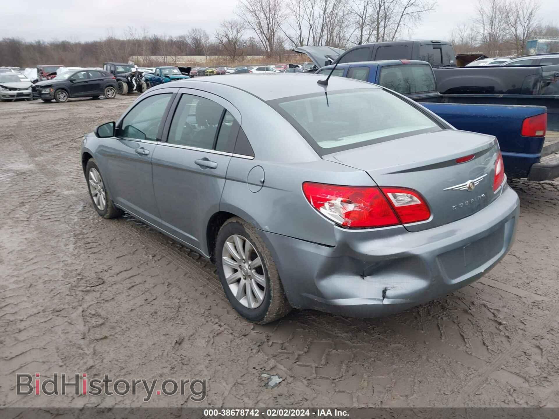 2010 CHRYSLER SEBRING - VIN: 1C3CC5FB7AN230976 - Фото 3