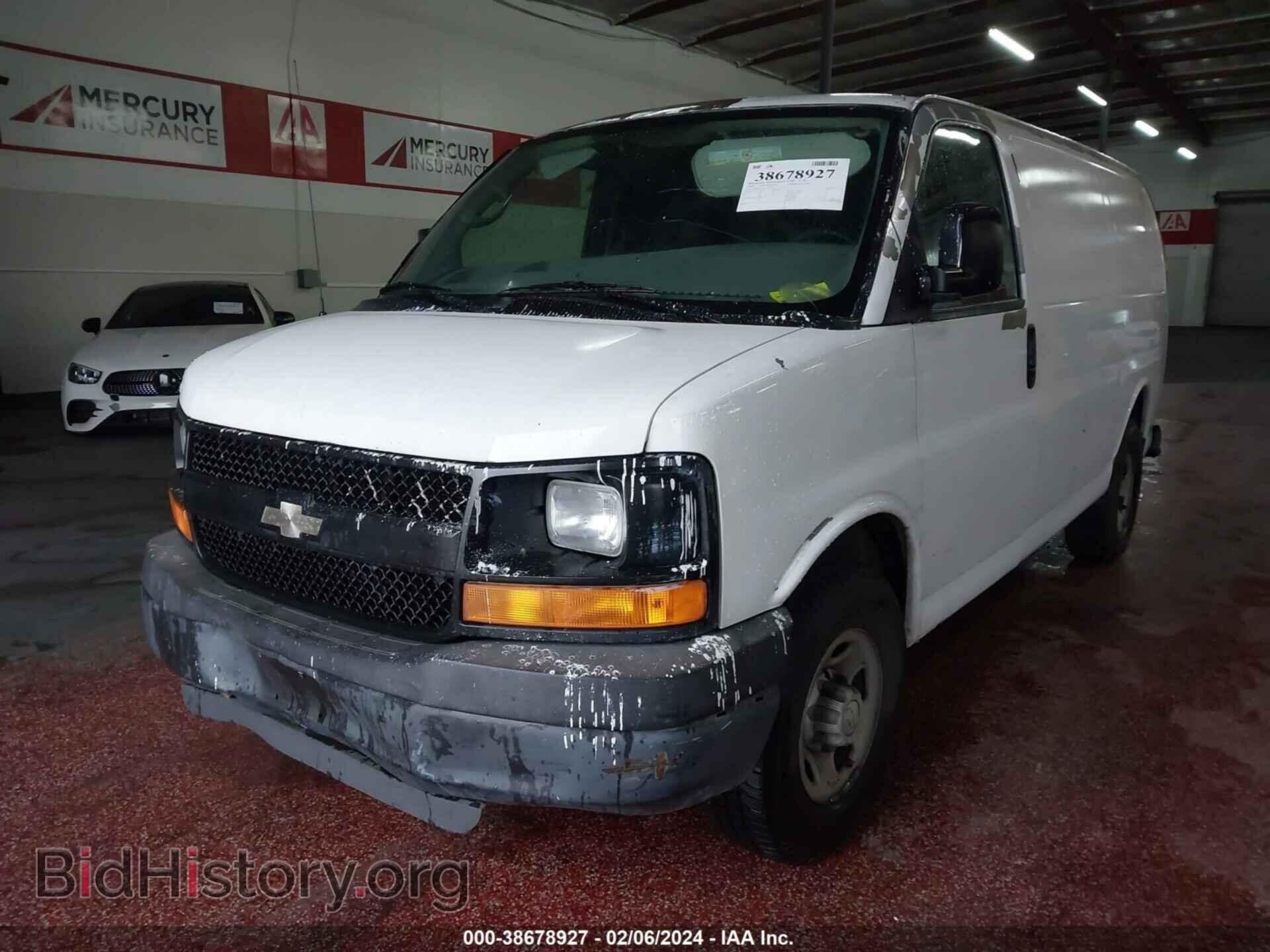 2009 CHEVROLET EXPRESS 2500 - VIN: 1GCGG25C691174378 - Фото 2