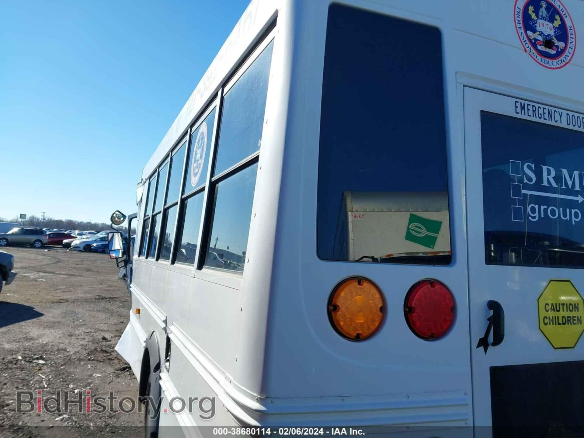 2017 FORD E-450 CUTAWAY - VIN: 1FDFE4FS0HDC15521 - Фото 3