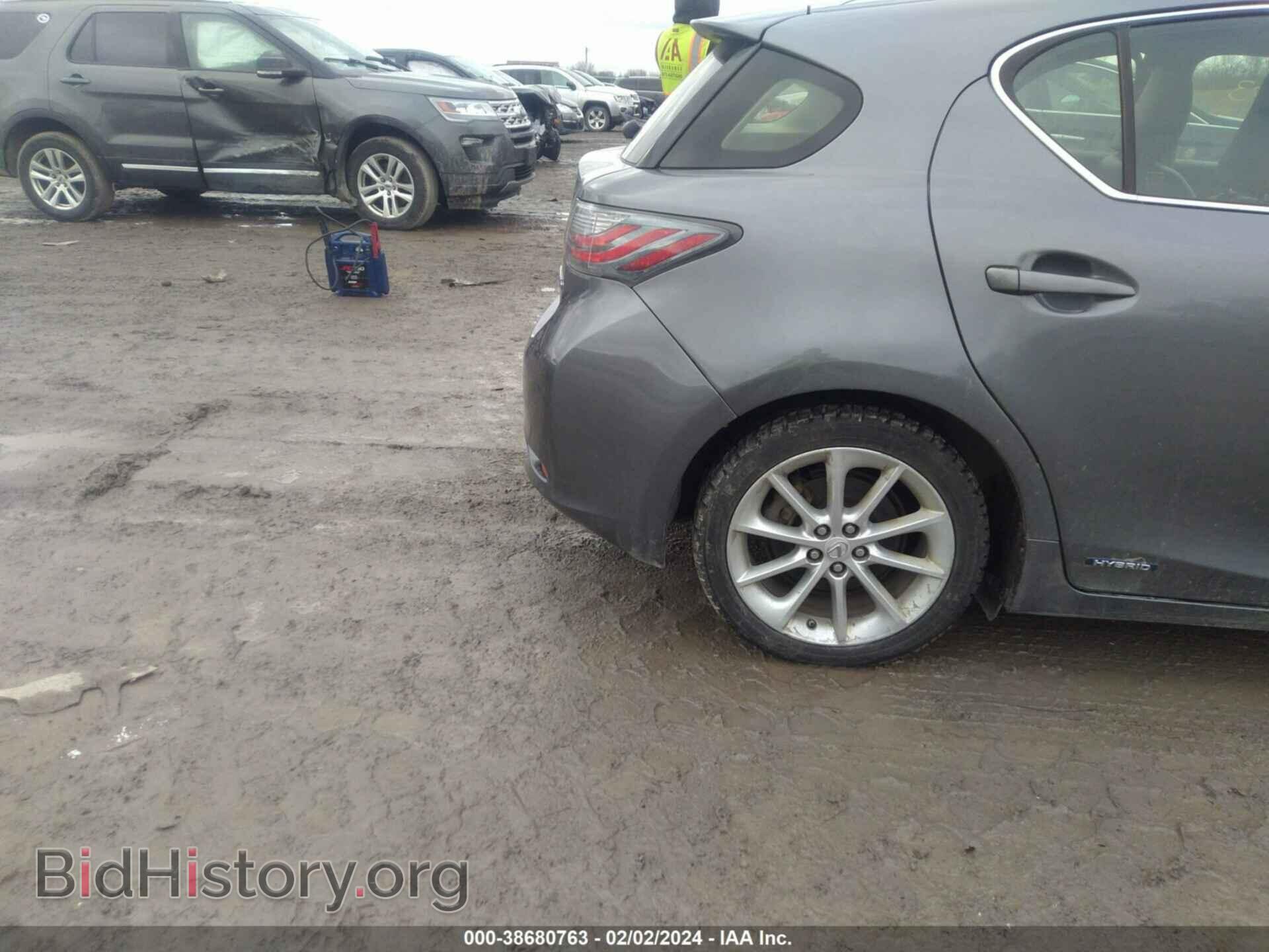 2013 LEXUS CT 200H - VIN: JTHKD5BH3D2148357 - Photo 4