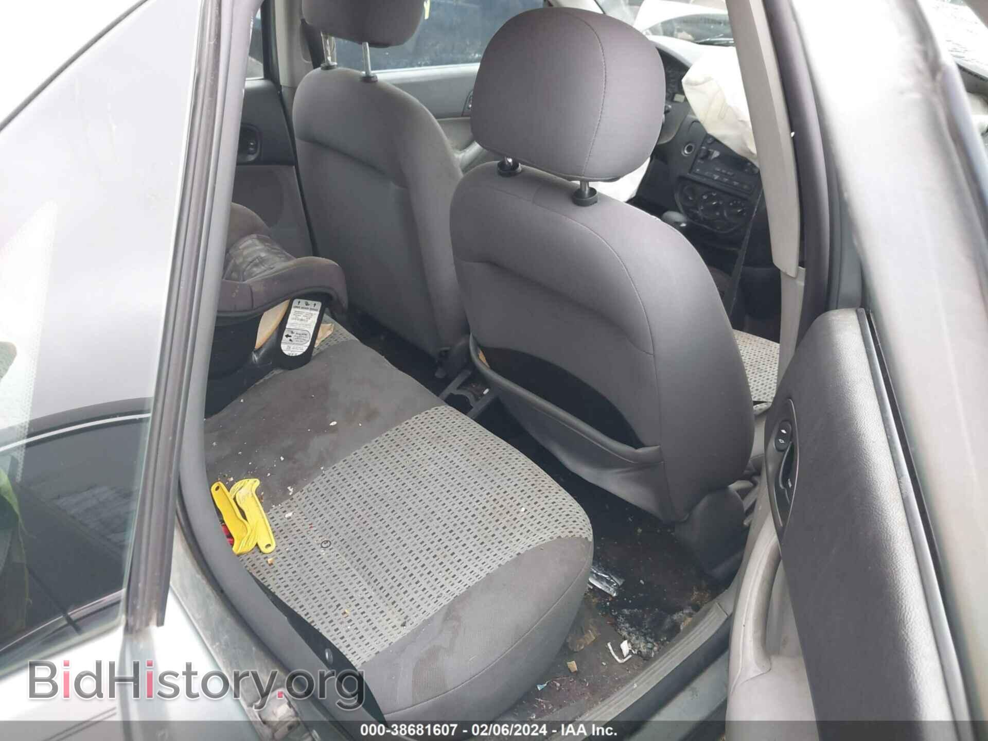 2006 FORD FOCUS - VIN: 1FAFP34N26W245018 - Фото 8