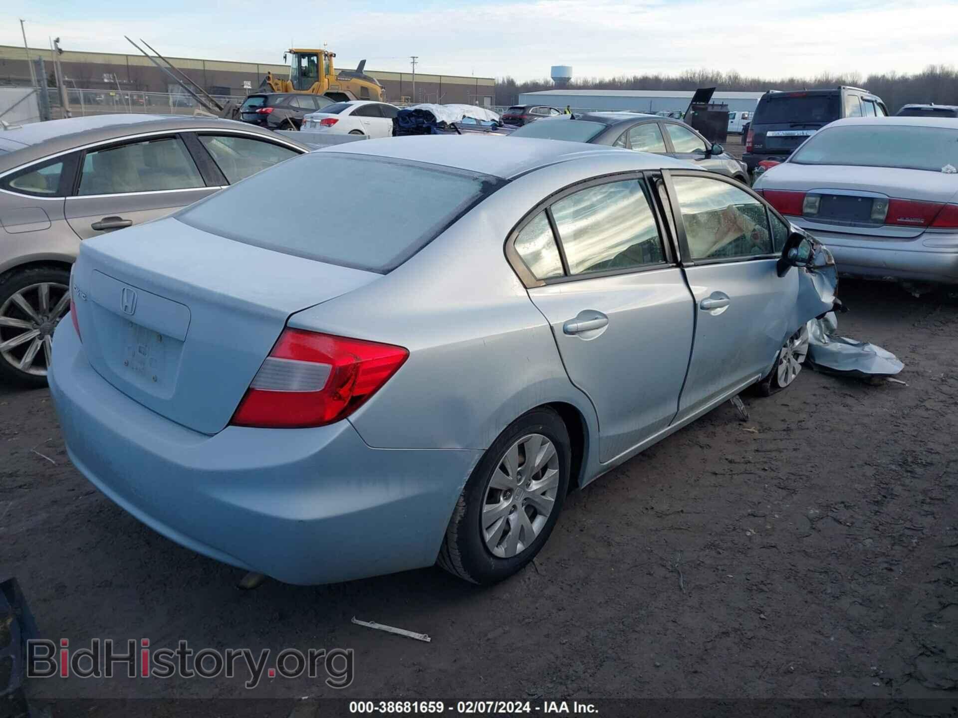2012 HONDA CIVIC - VIN: 2HGFB2F50CH586087 - Фото 4