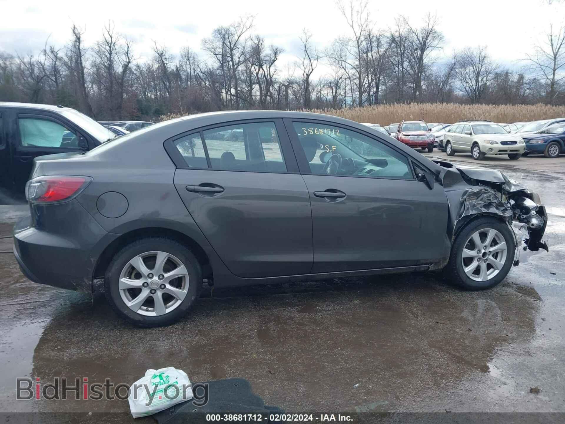 2011 MAZDA MAZDA3 - VIN: JM1BL1VG8B1359539 - Фото 13
