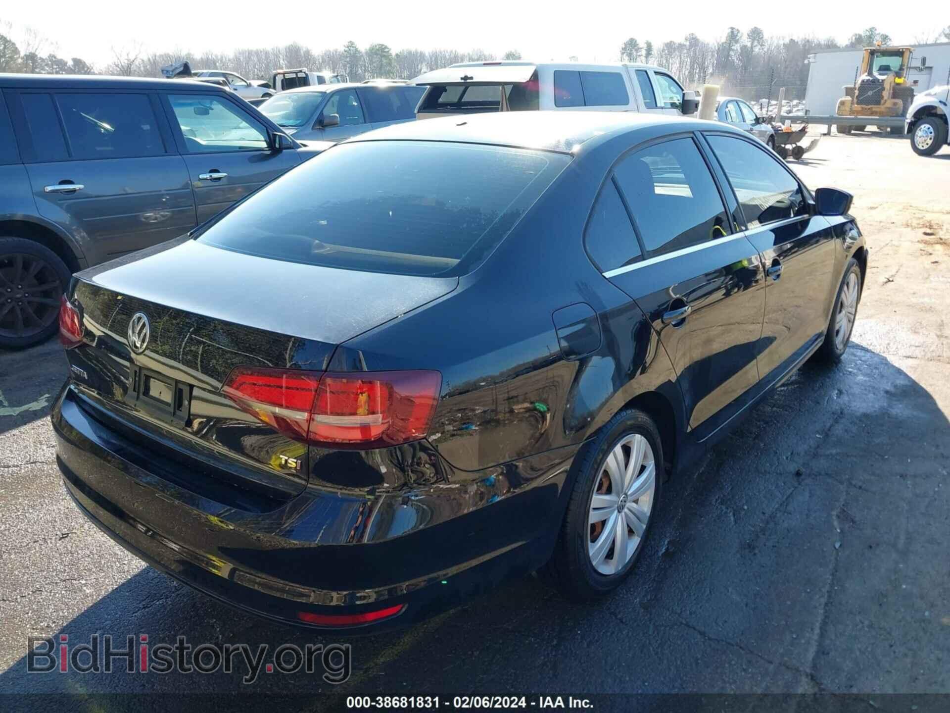2017 VOLKSWAGEN JETTA - VIN: 3VW2B7AJ2HM376255 - Фото 4