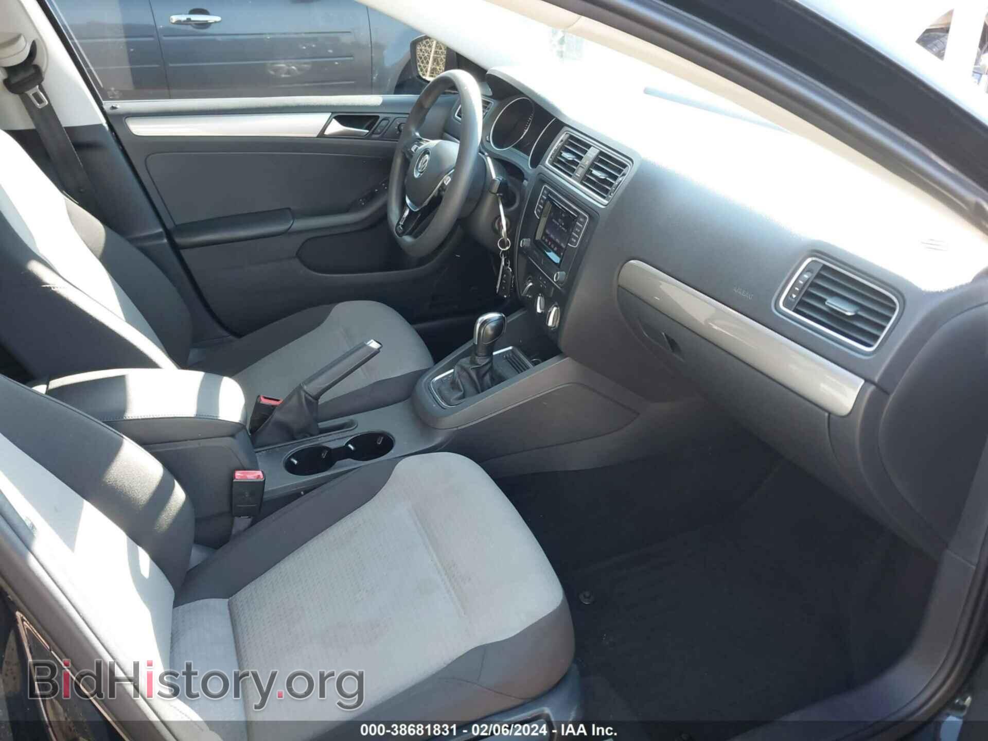 2017 VOLKSWAGEN JETTA - VIN: 3VW2B7AJ2HM376255 - Фото 5