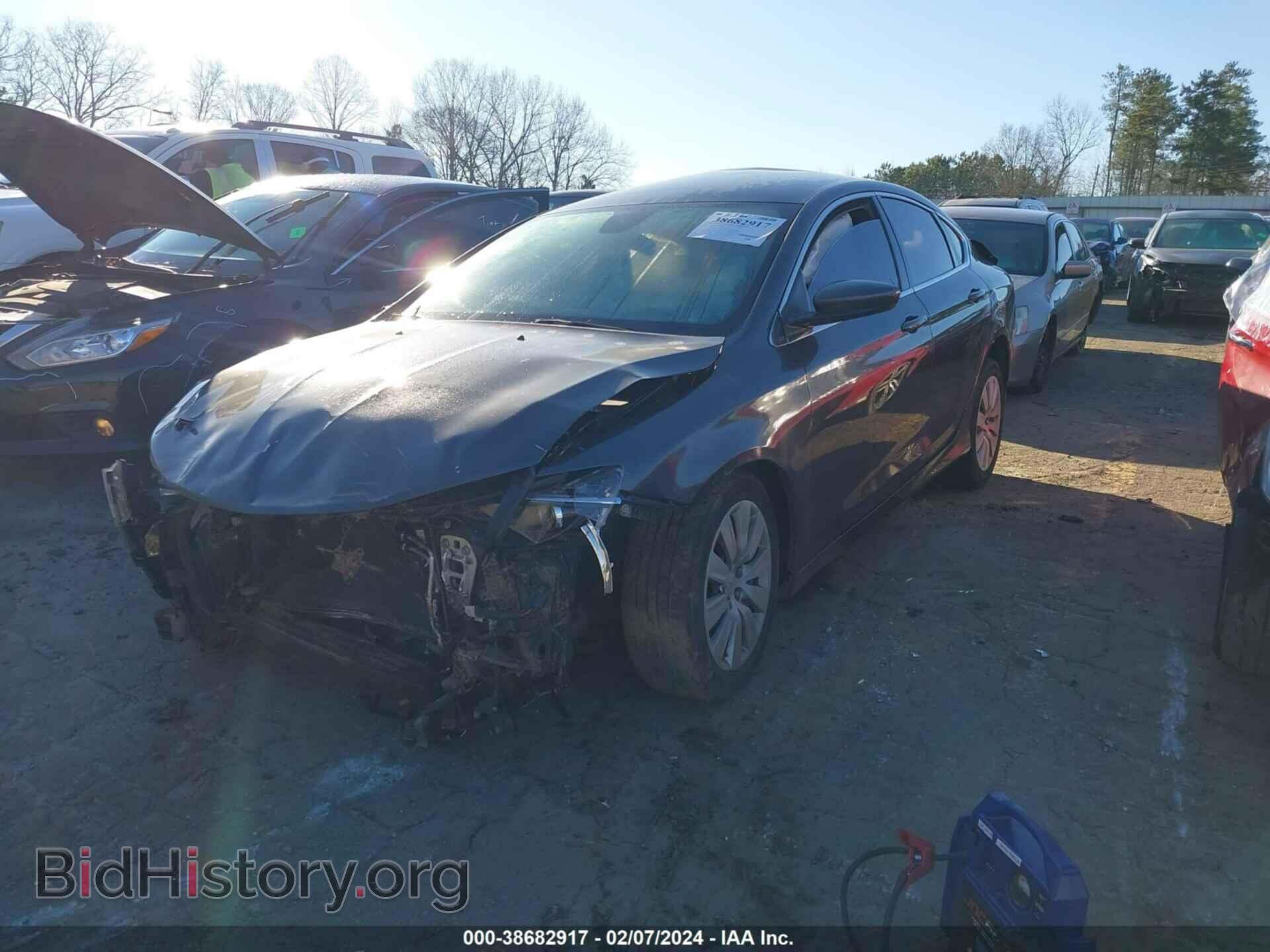 2015 CHRYSLER 200 - VIN: 1C3CCCFB9FN550814 - Фото 2