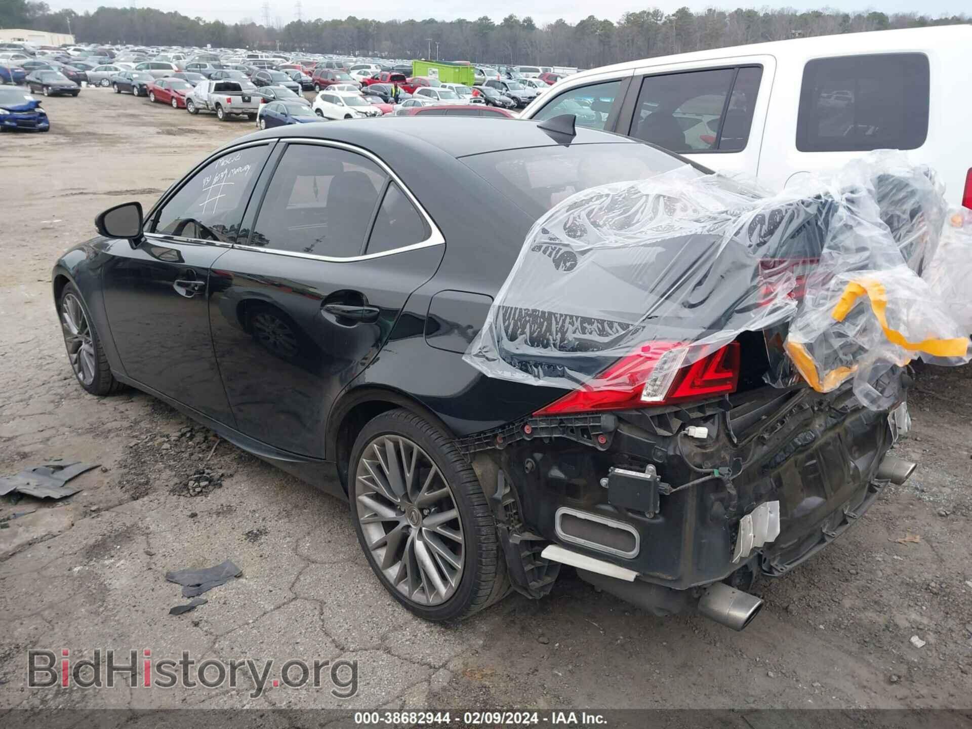 2016 LEXUS IS 200T - VIN: JTHBA1D21G5010765 - Фото 3