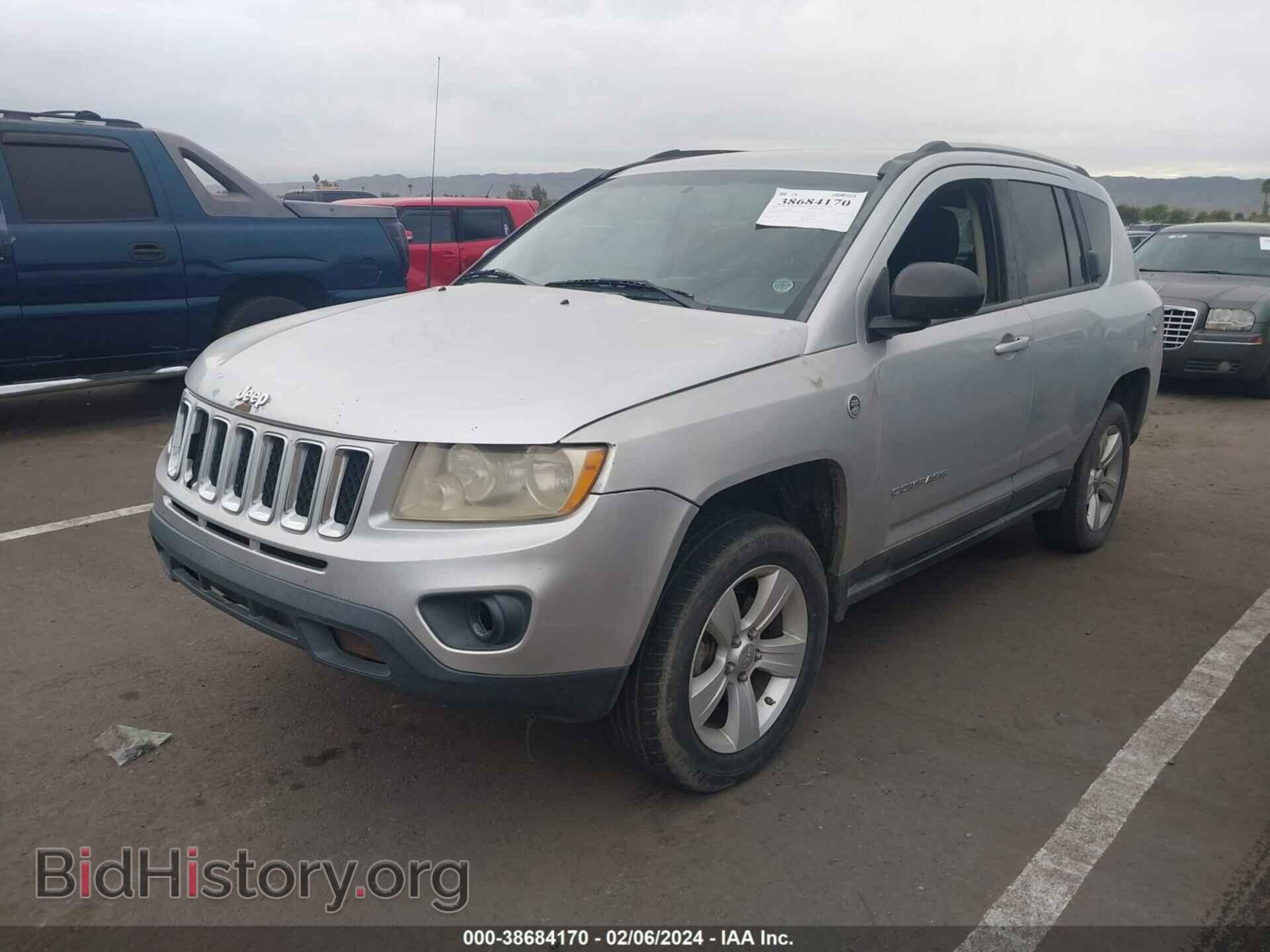 2012 JEEP COMPASS - VIN: 1C4NJDEB0CD616069 - Photo 2