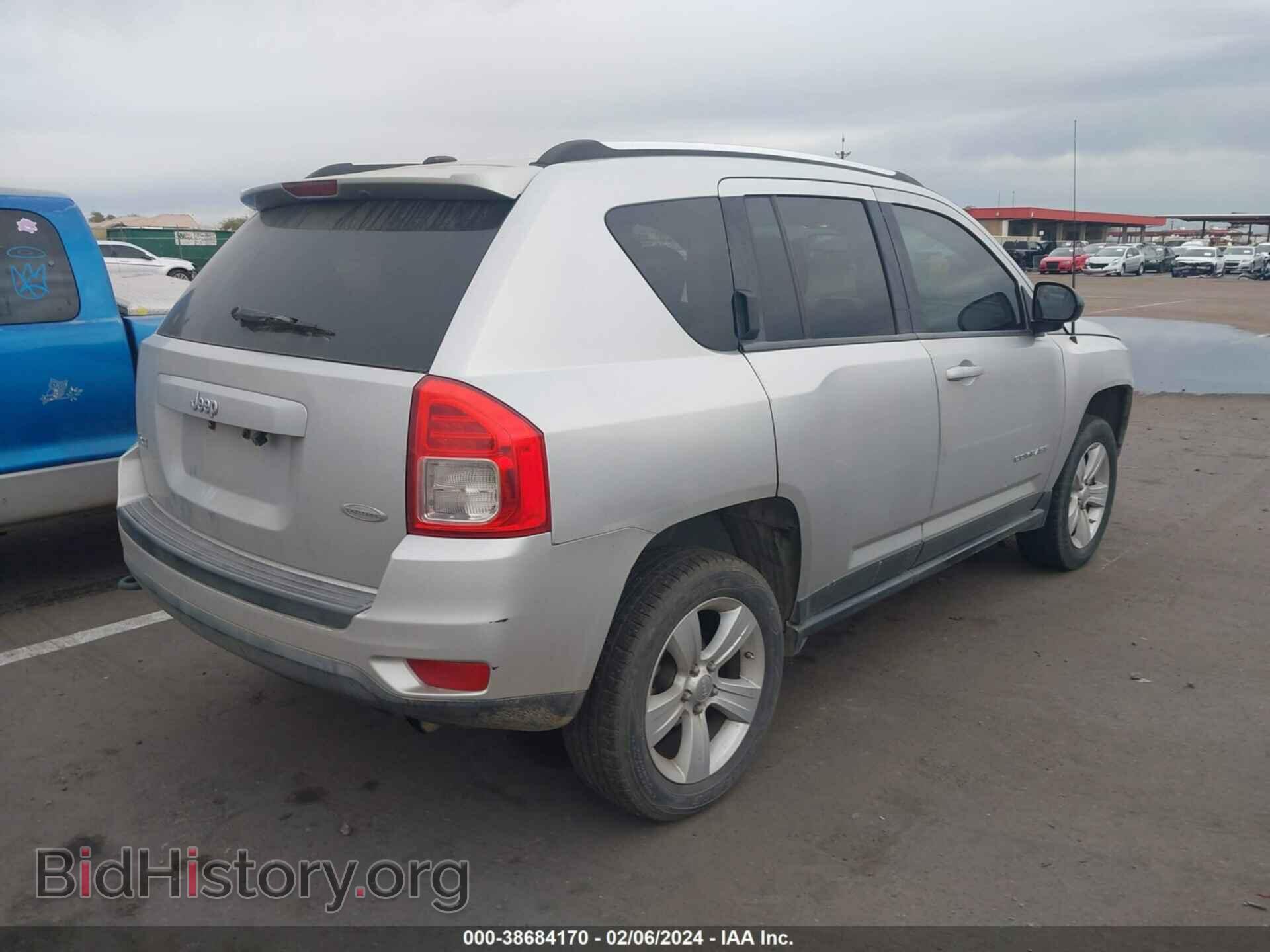 2012 JEEP COMPASS - VIN: 1C4NJDEB0CD616069 - Photo 4