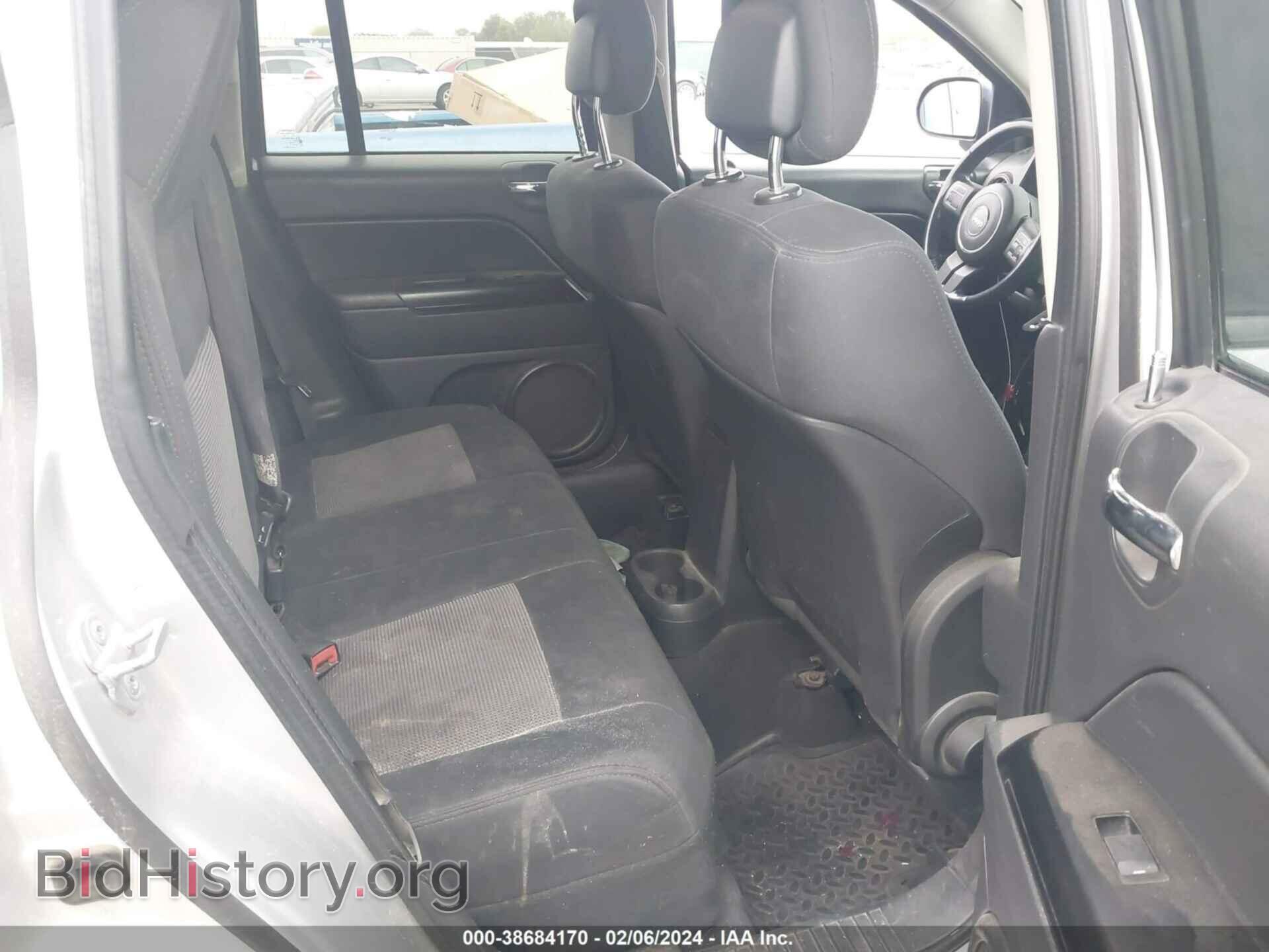 2012 JEEP COMPASS - VIN: 1C4NJDEB0CD616069 - Photo 8