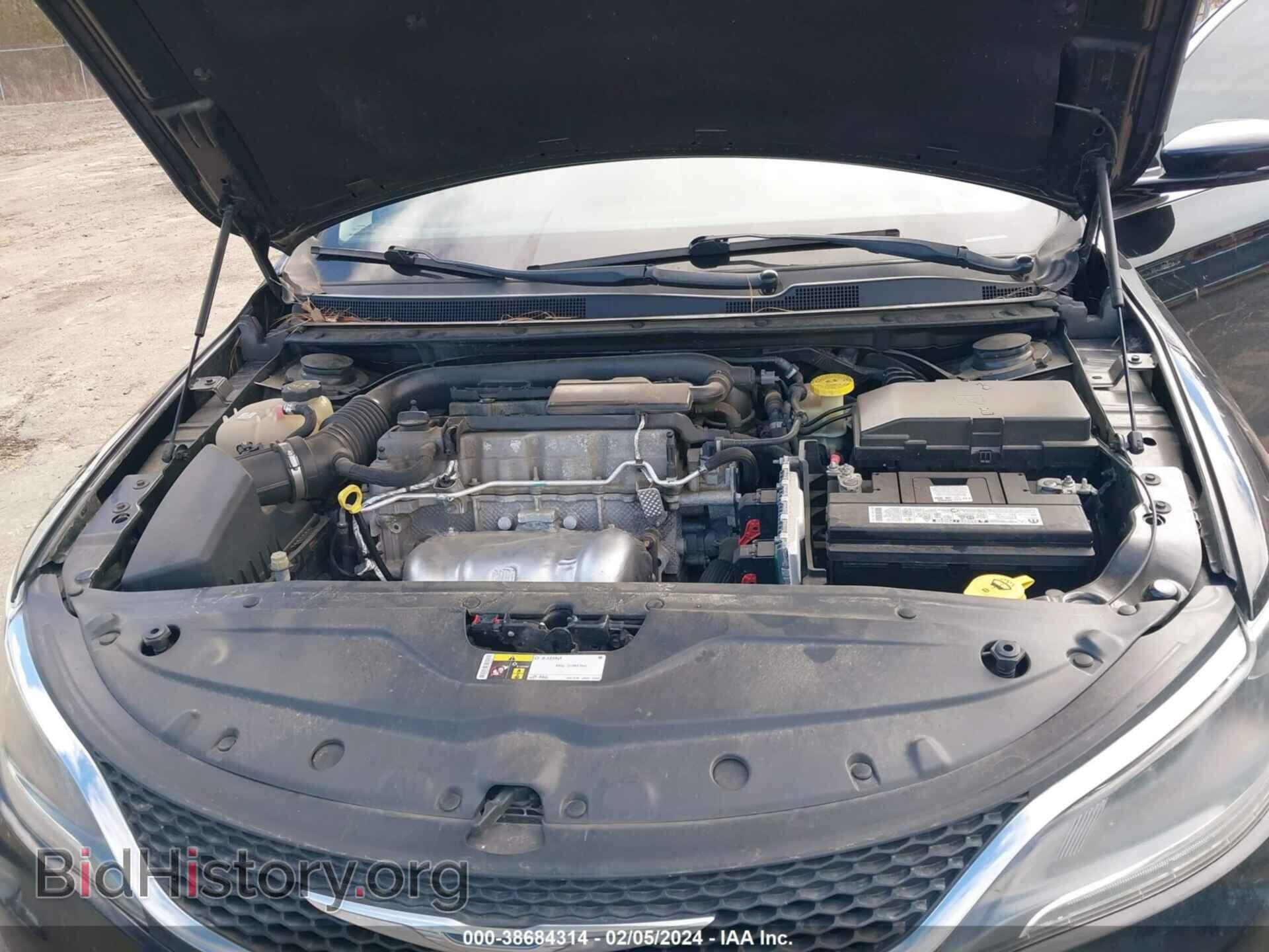 2015 CHRYSLER 200 - VIN: 1C3CCCCB7FN742575 - Фото 10