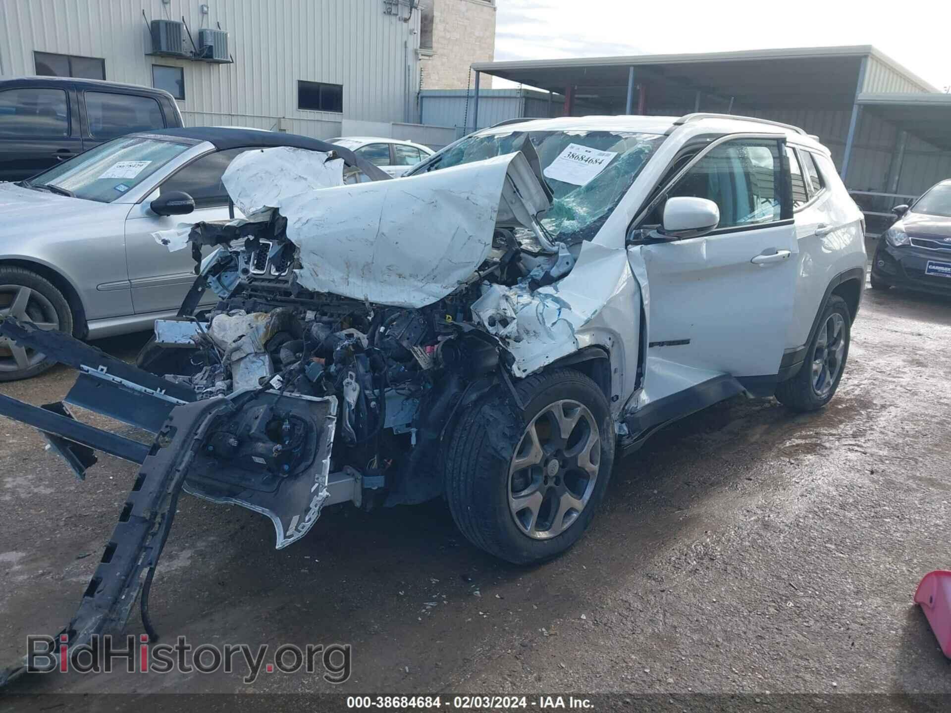 2019 JEEP COMPASS - VIN: 3C4NJCCB0KT772585 - Фото 2