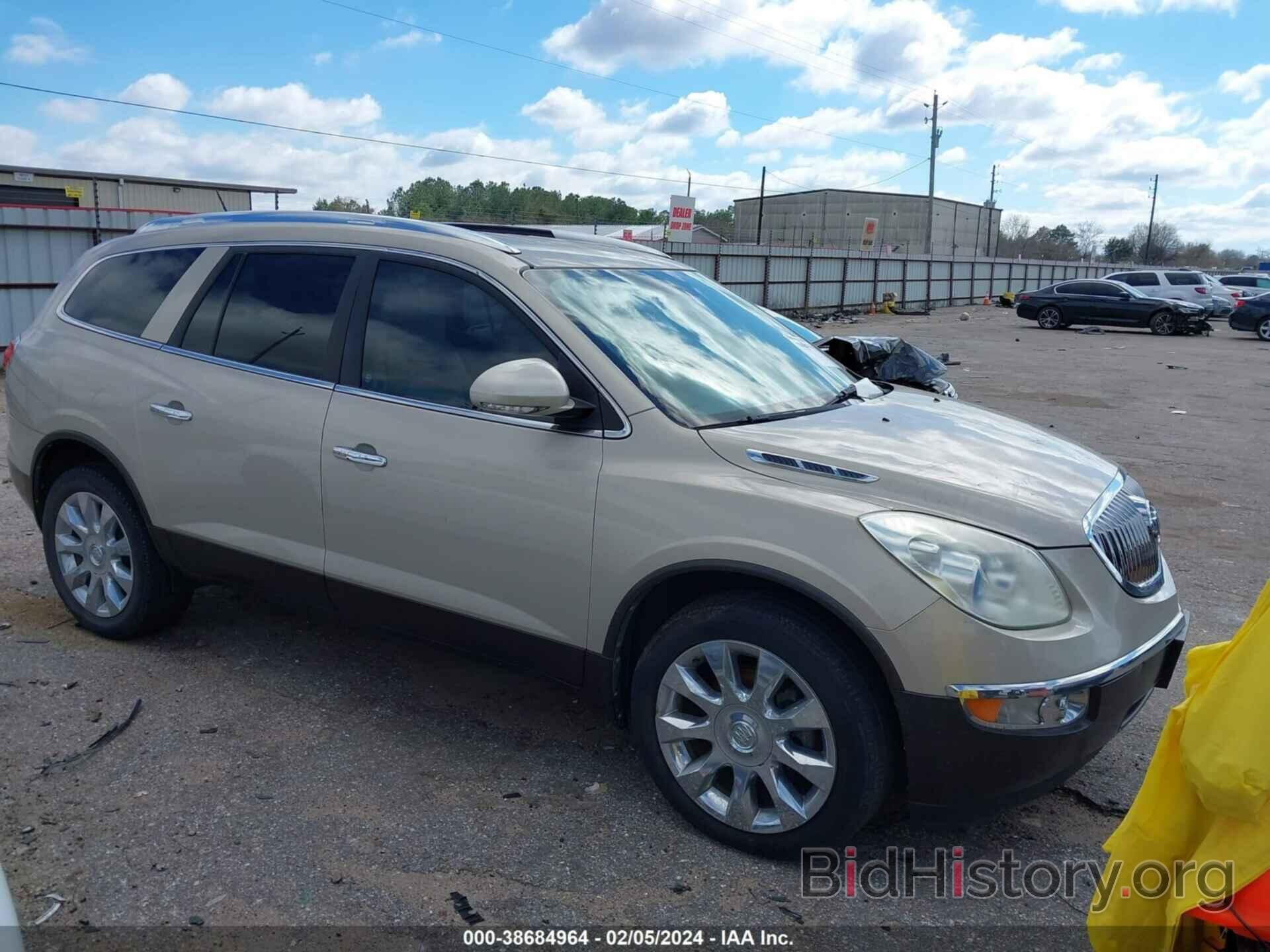 Photo 5GAKRCED5BJ223760 - BUICK ENCLAVE 2011