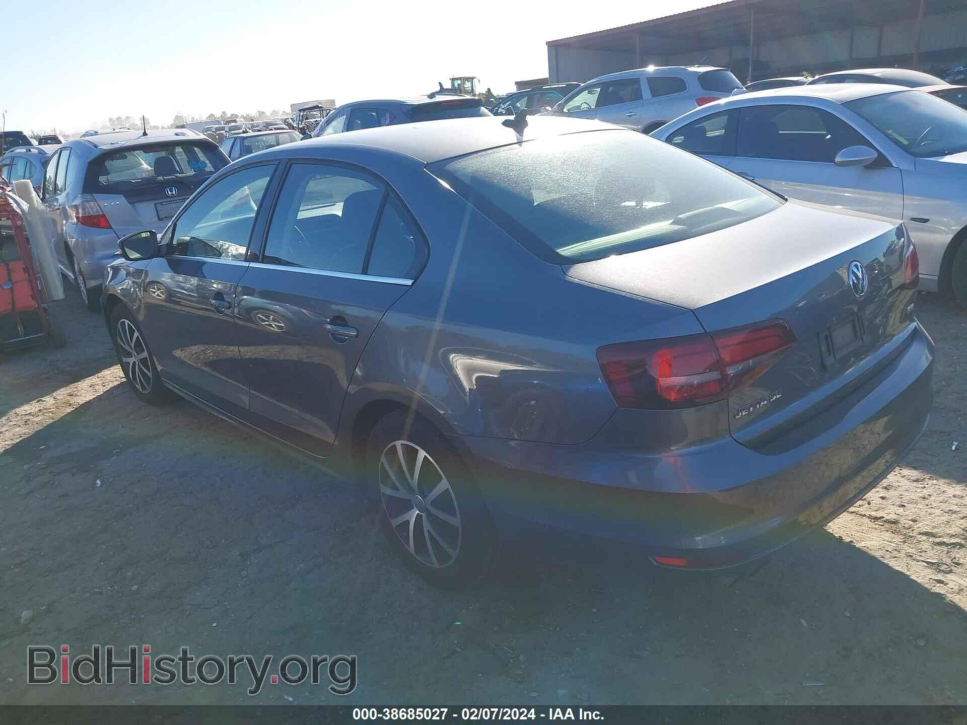 2017 VOLKSWAGEN JETTA - VIN: 3VWDB7AJ5HM281164 - Фото 3