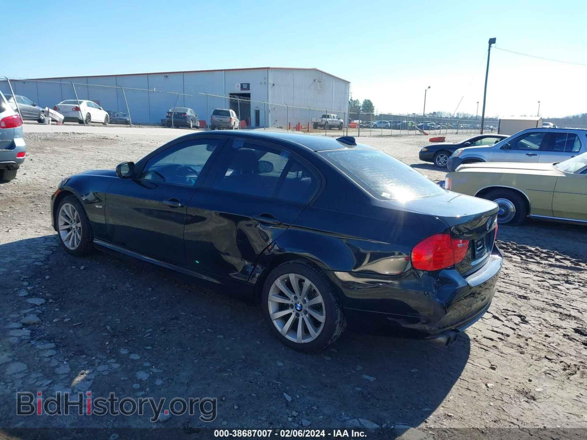 2011 BMW 328I - VIN: WBAPH7C53BE677683 - Фото 3