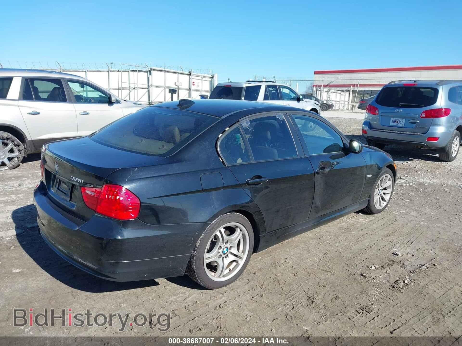 2011 BMW 328I - VIN: WBAPH7C53BE677683 - Фото 4