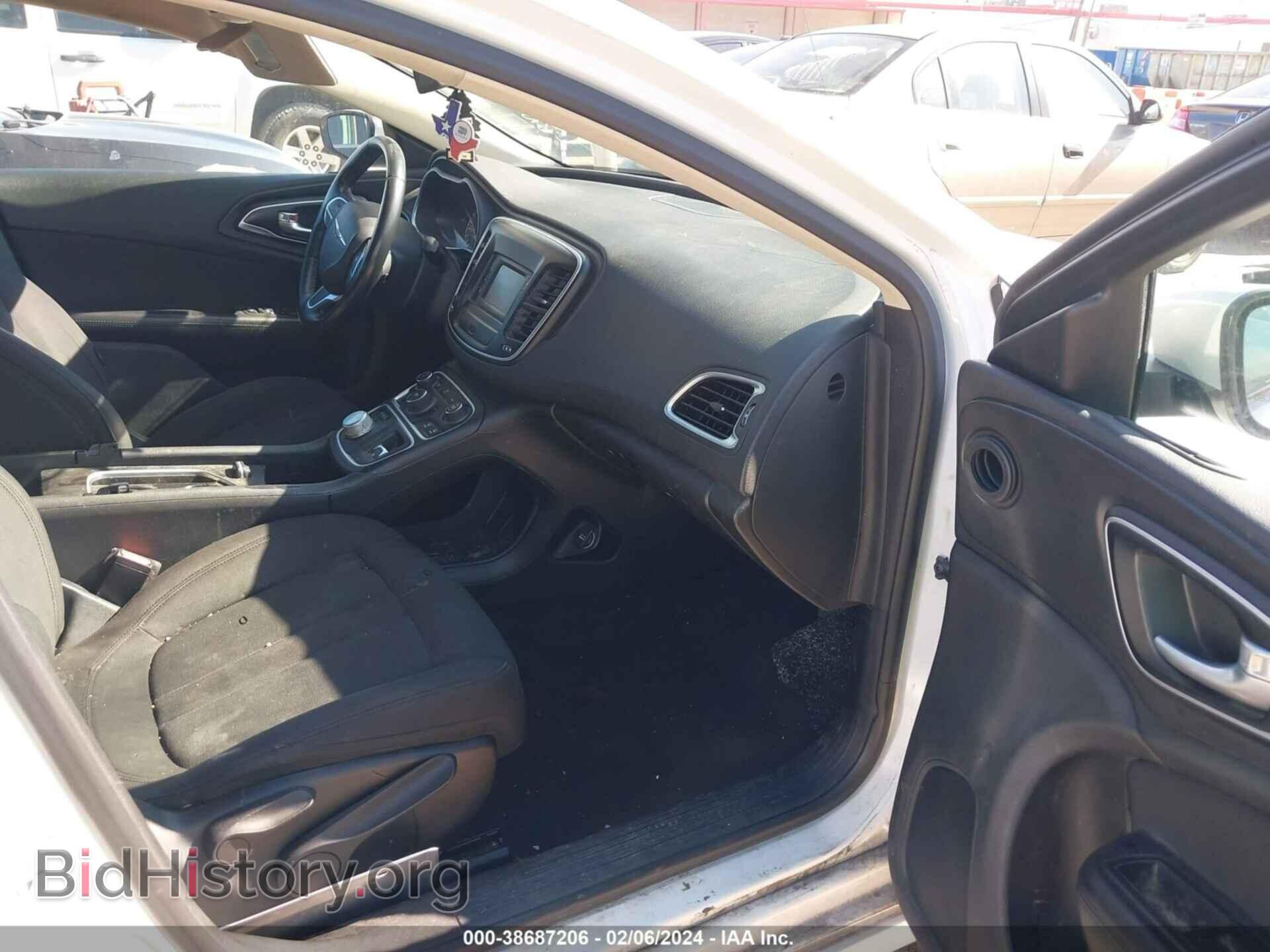 2015 CHRYSLER 200 - VIN: 1C3CCCAB0FN675157 - Фото 5