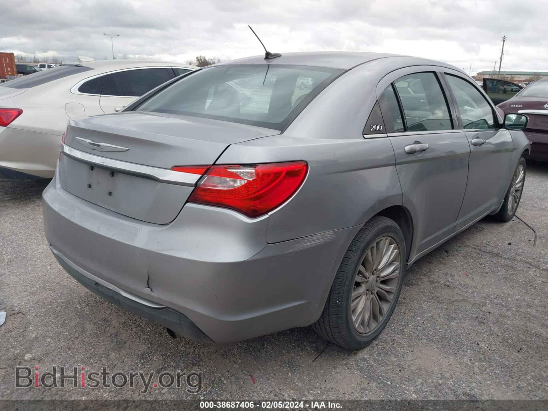 2013 CHRYSLER 200 - VIN: 1C3CCBAB2DN671134 - Фото 4