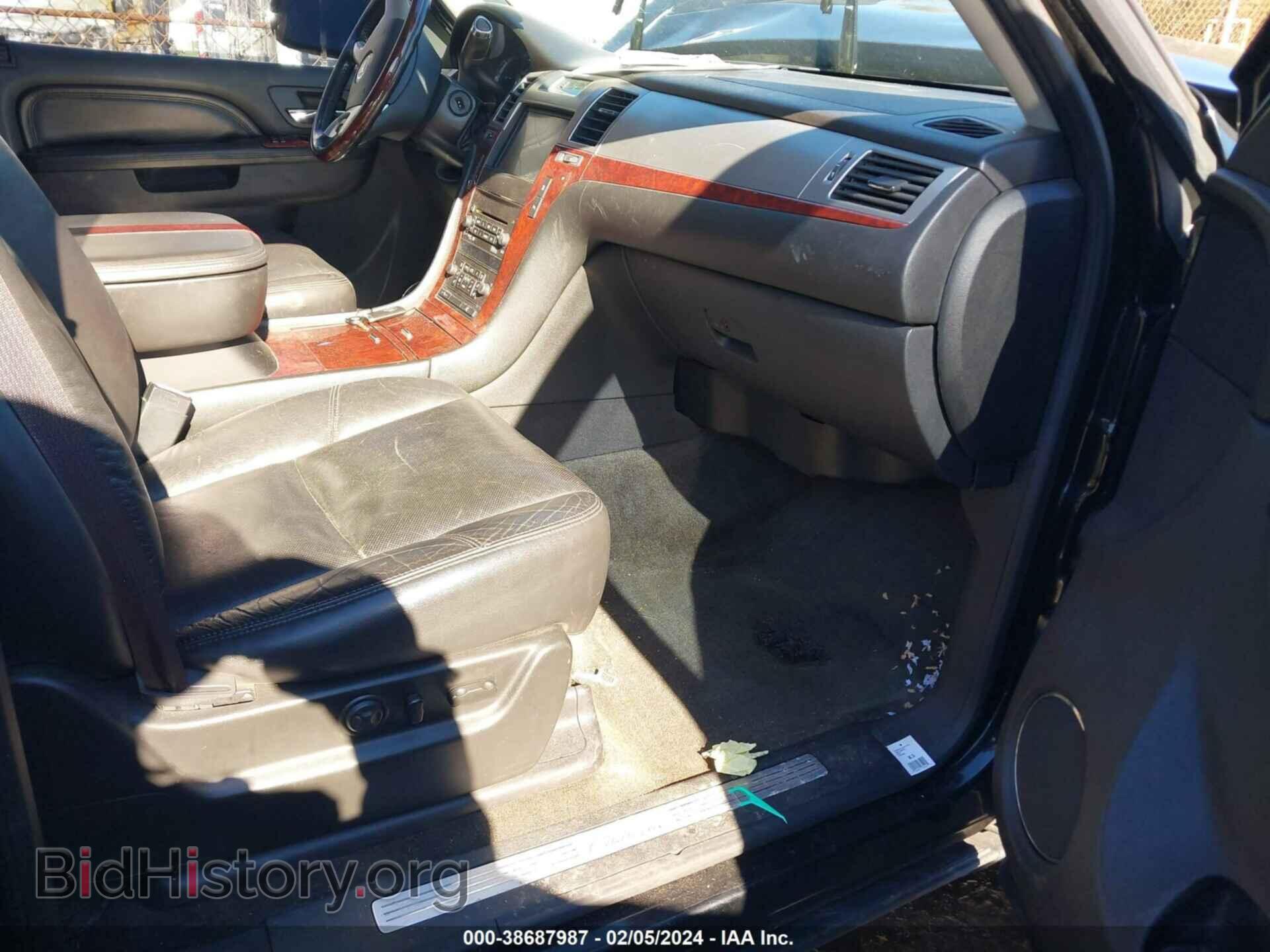2011 CADILLAC ESCALADE - VIN: 1GYS4CEF9BR393744 - Фото 5