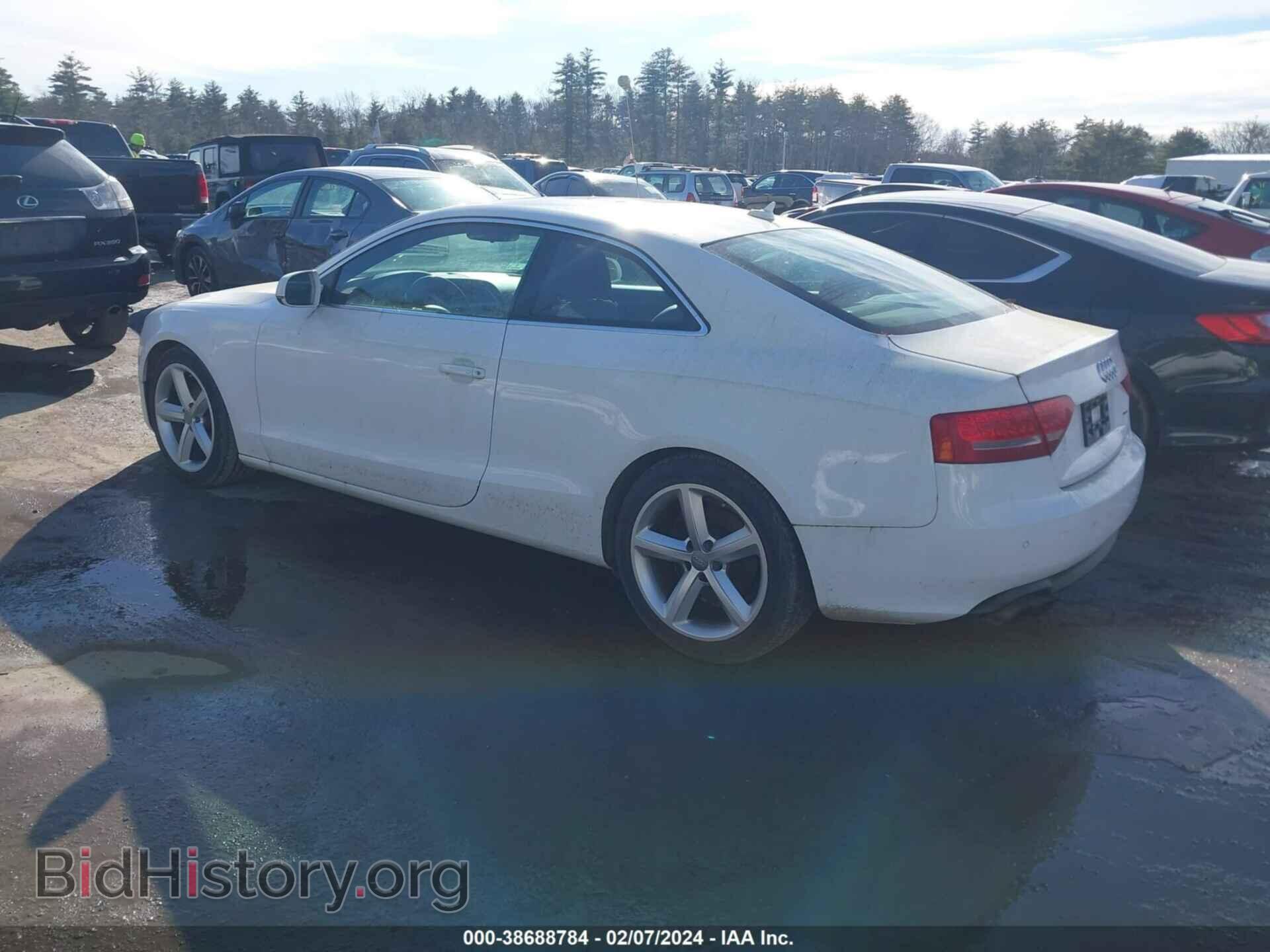 2010 AUDI A5 - VIN: WAURFAFR7AA079063 - Фото 3