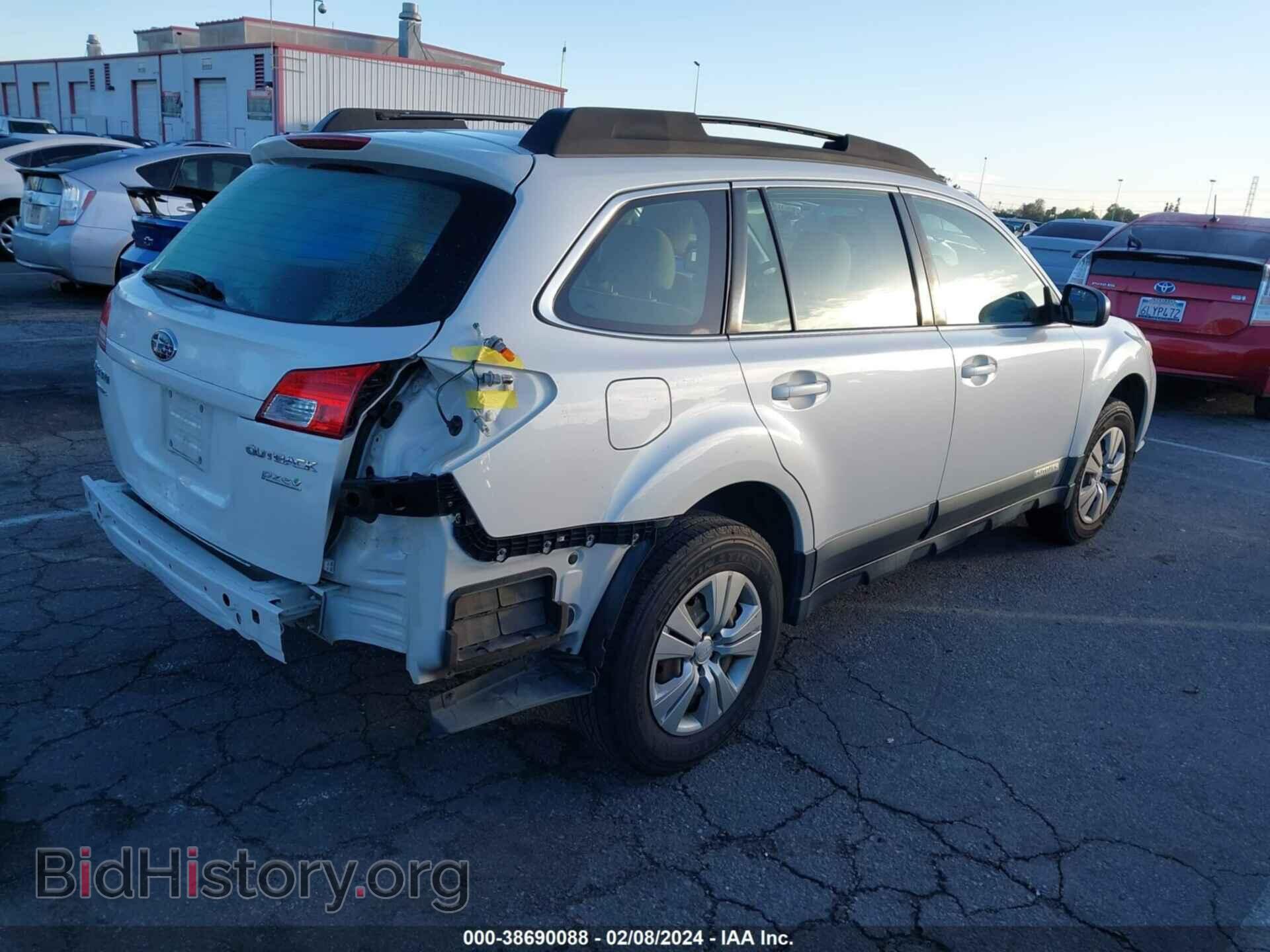 2011 SUBARU OUTBACK - VIN: 4S4BRBACXB3396258 - Фото 4