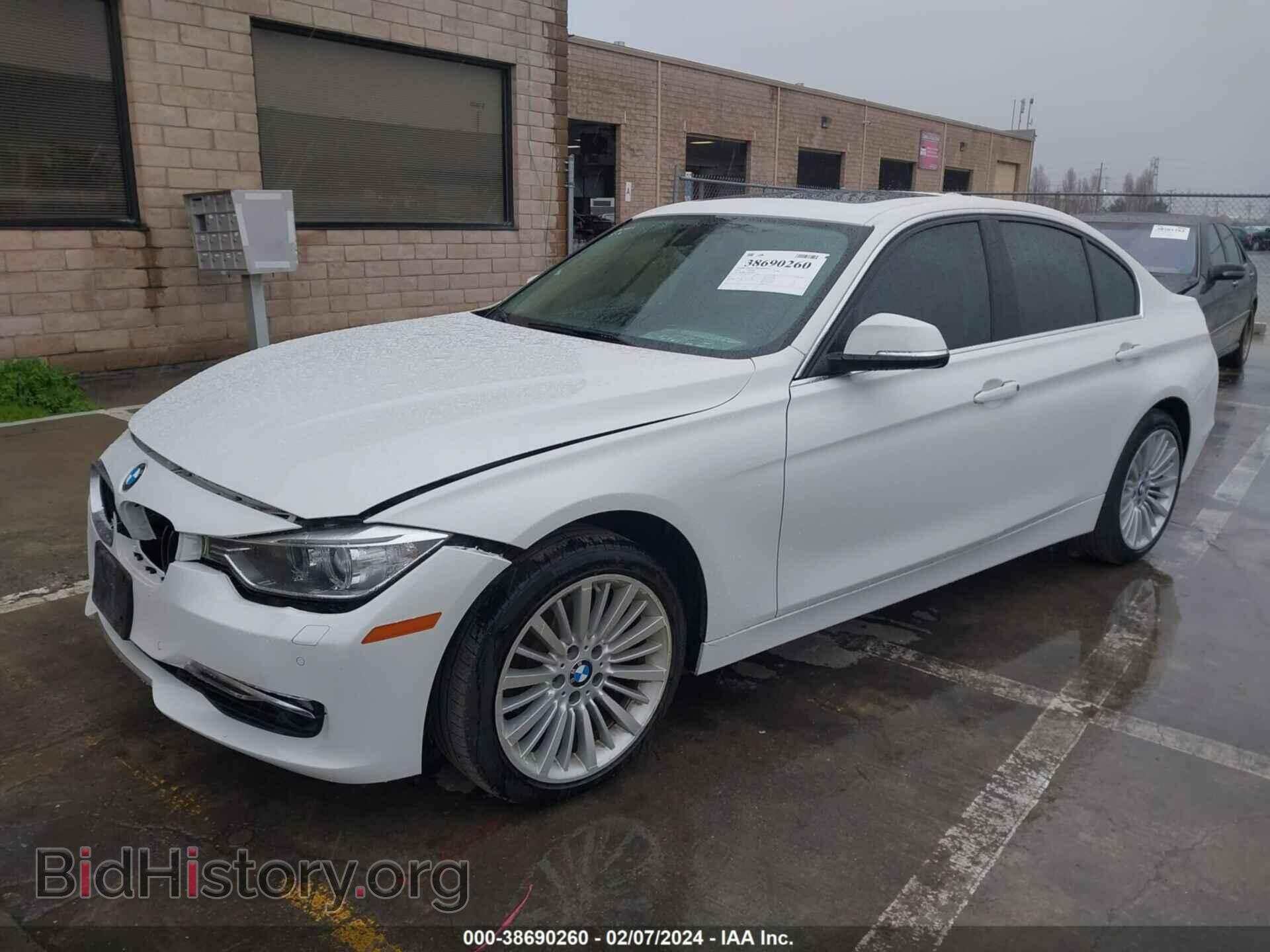 2014 BMW 328I - VIN: WBA3B3C57EJ980907 - Фото 2