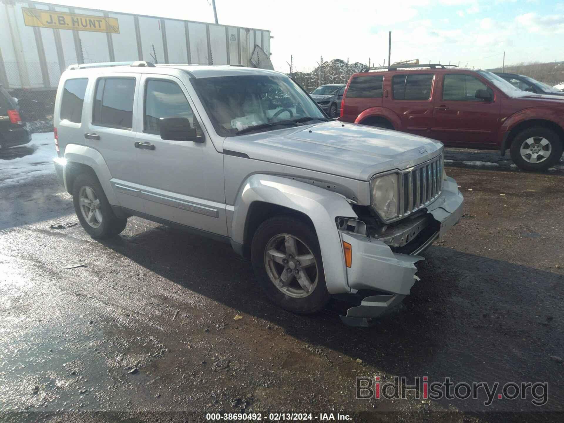 Фотография 1J8GN58KX8W215096 - JEEP LIBERTY 2008