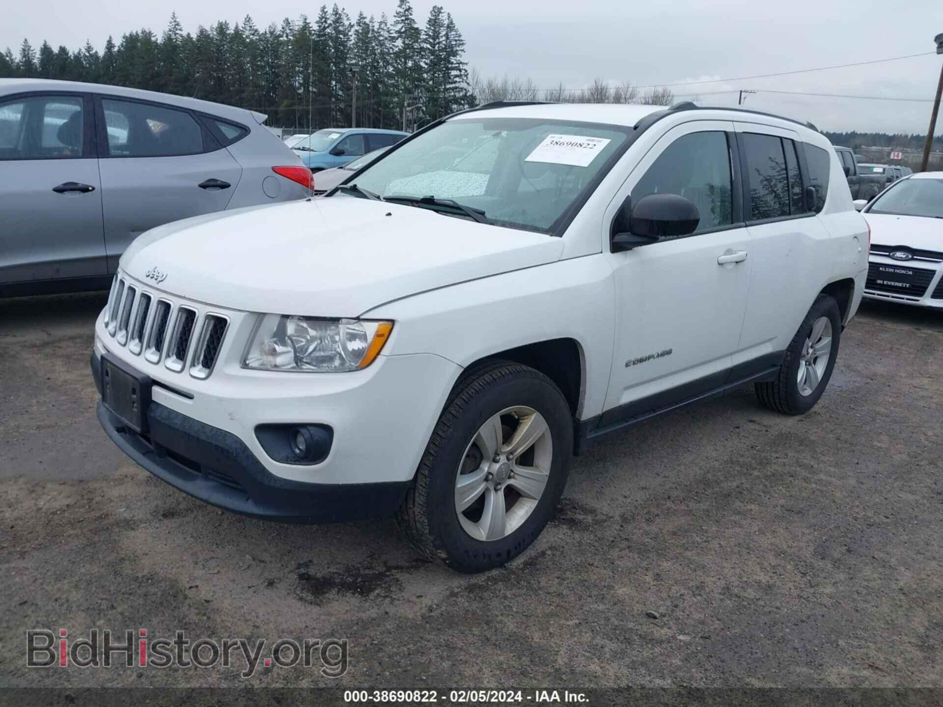 2011 JEEP COMPASS - VIN: 1J4NF1FB5BD234742 - Photo 2
