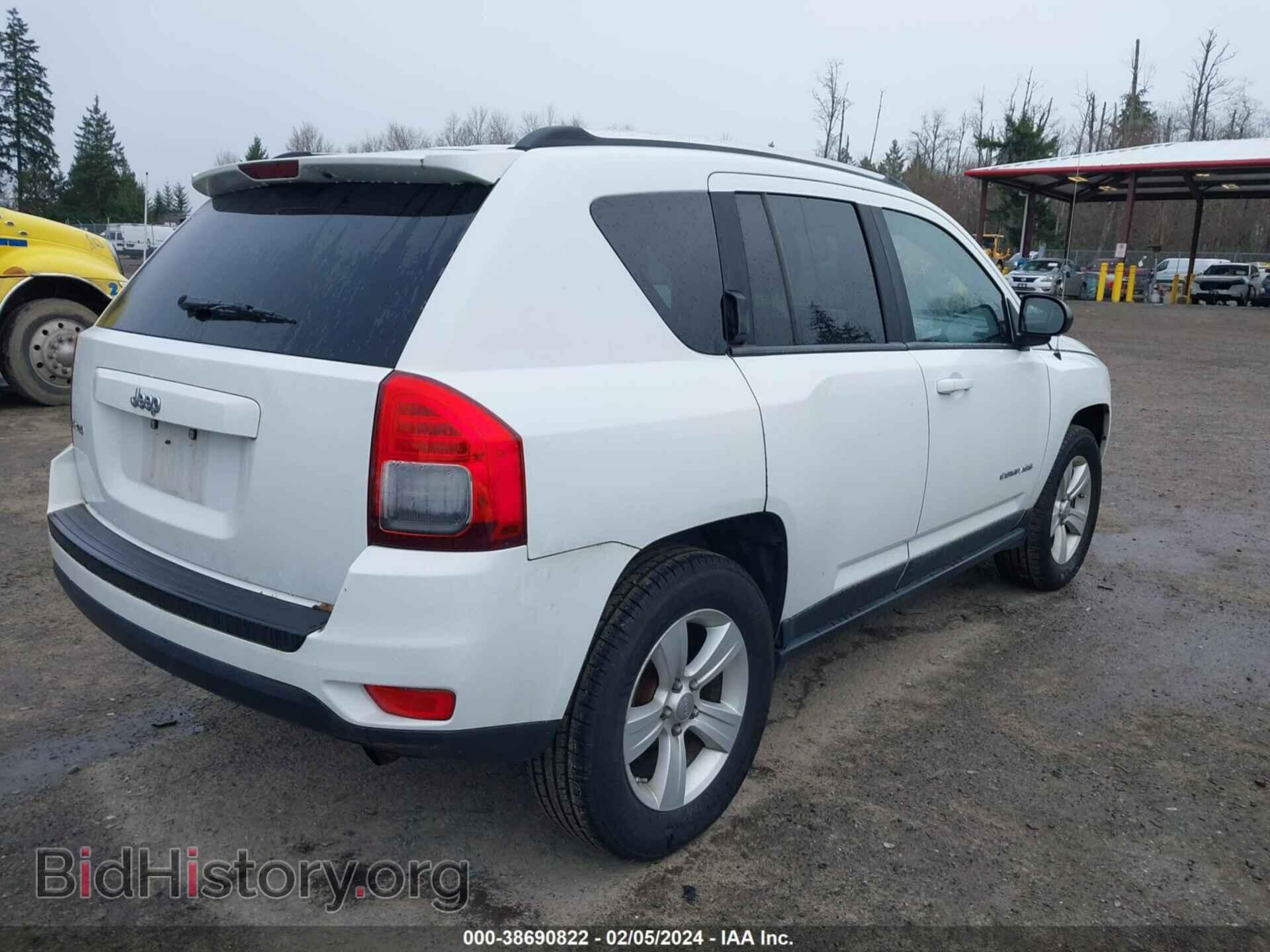 2011 JEEP COMPASS - VIN: 1J4NF1FB5BD234742 - Photo 4