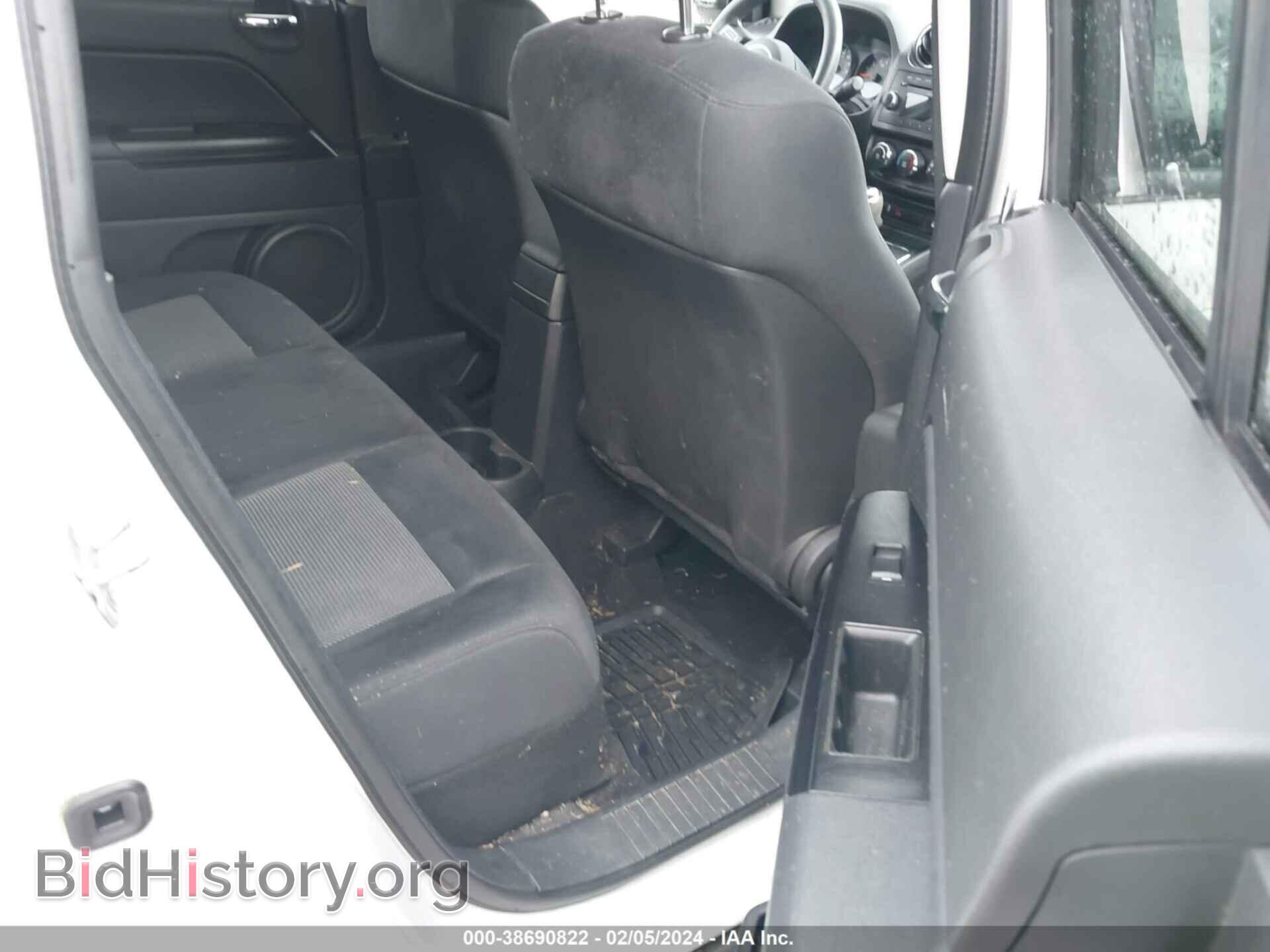 2011 JEEP COMPASS - VIN: 1J4NF1FB5BD234742 - Photo 8