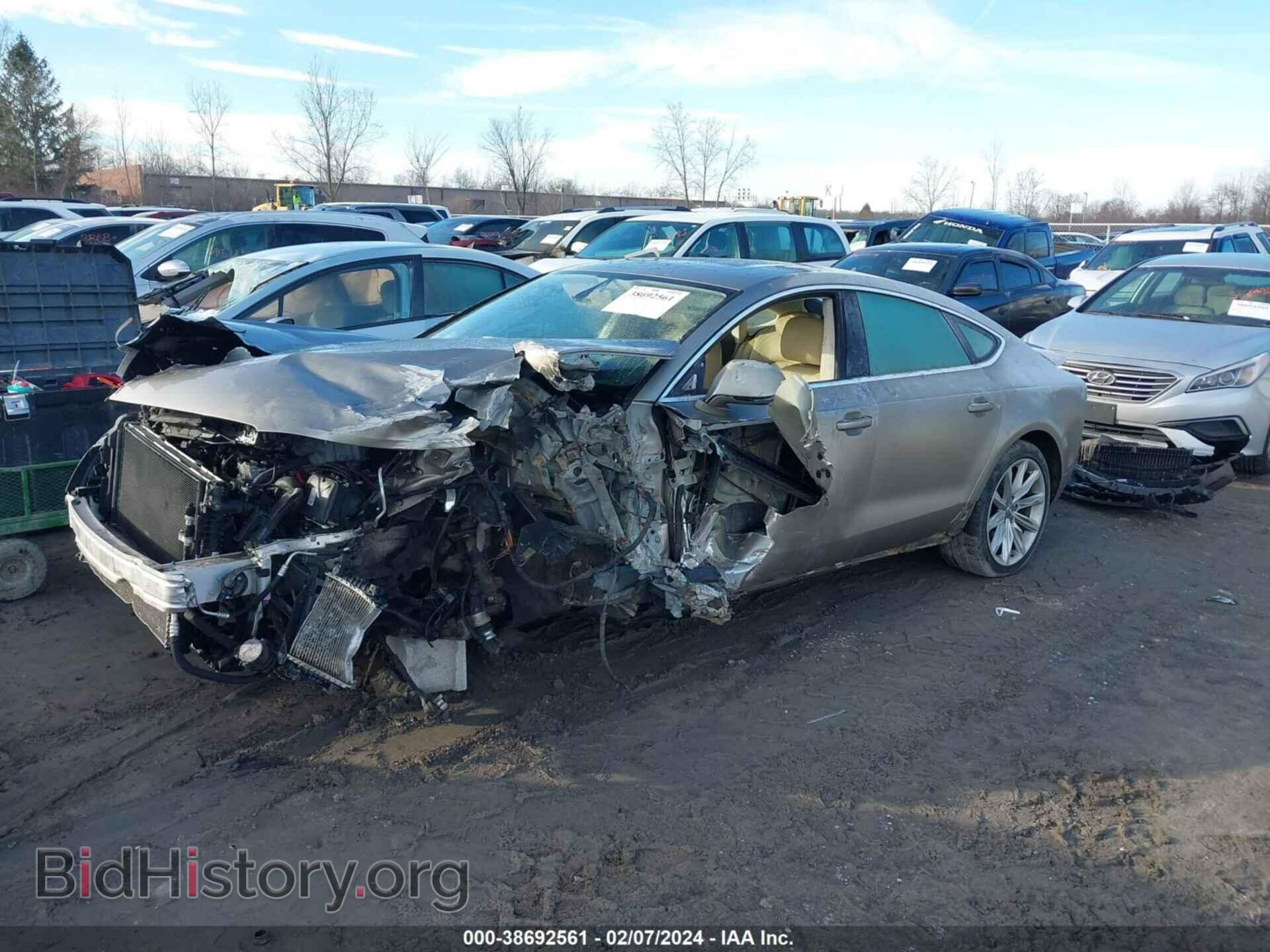 2012 AUDI A7 - VIN: WAUSGAFC1CN019690 - Фото 2