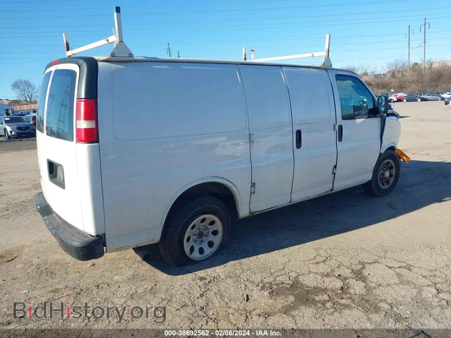 2009 CHEVROLET EXPRESS 1500 - VIN: 1GCFG15X591104329 - Фото 4
