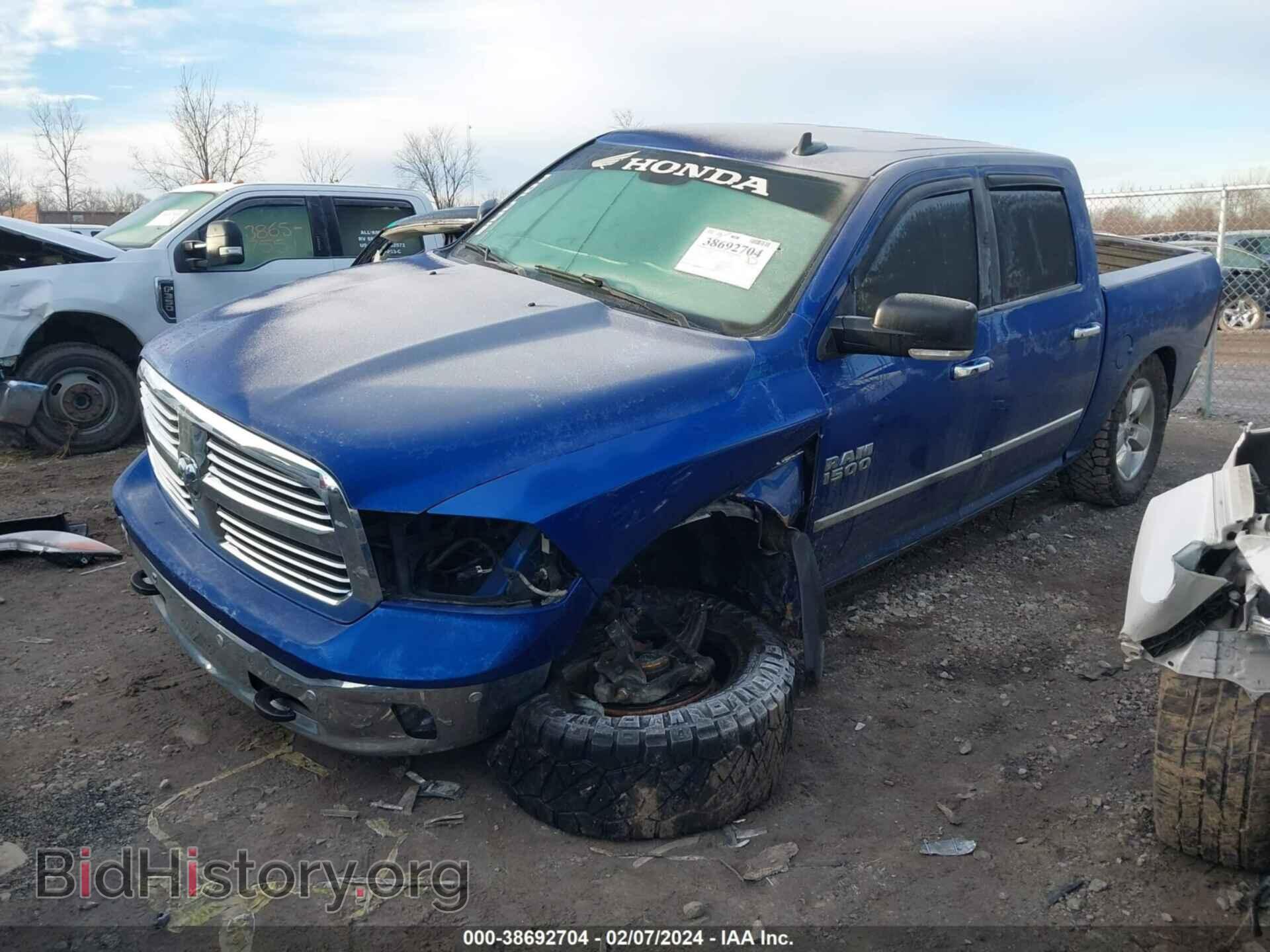 2016 RAM 1500 - VIN: 3C6RR7LT1GG188956 - Фото 2