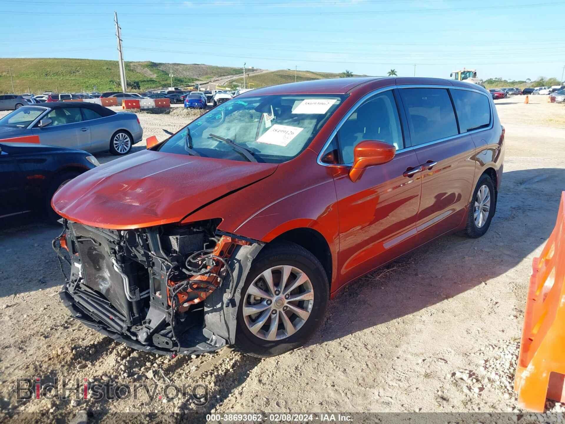2018 CHRYSLER PACIFICA - VIN: 2C4RC1FG2JR258083 - Photo 2