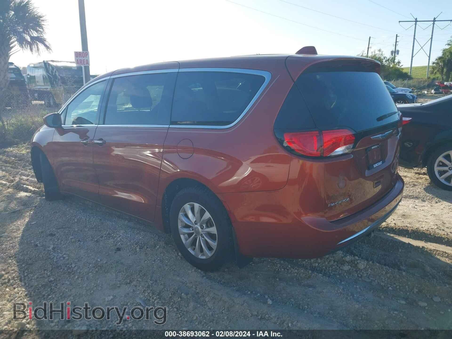 2018 CHRYSLER PACIFICA - VIN: 2C4RC1FG2JR258083 - Photo 3
