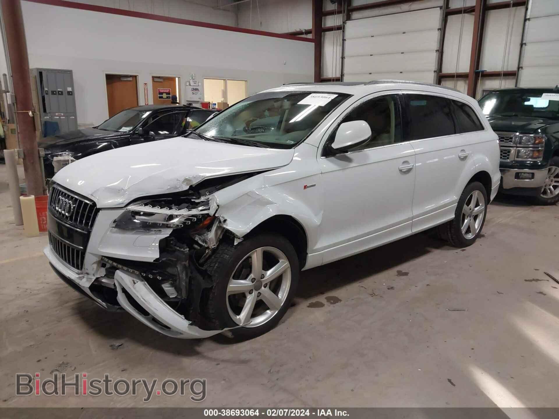 2014 AUDI Q7 - VIN: WA1DGAFE2ED010402 - Фото 2