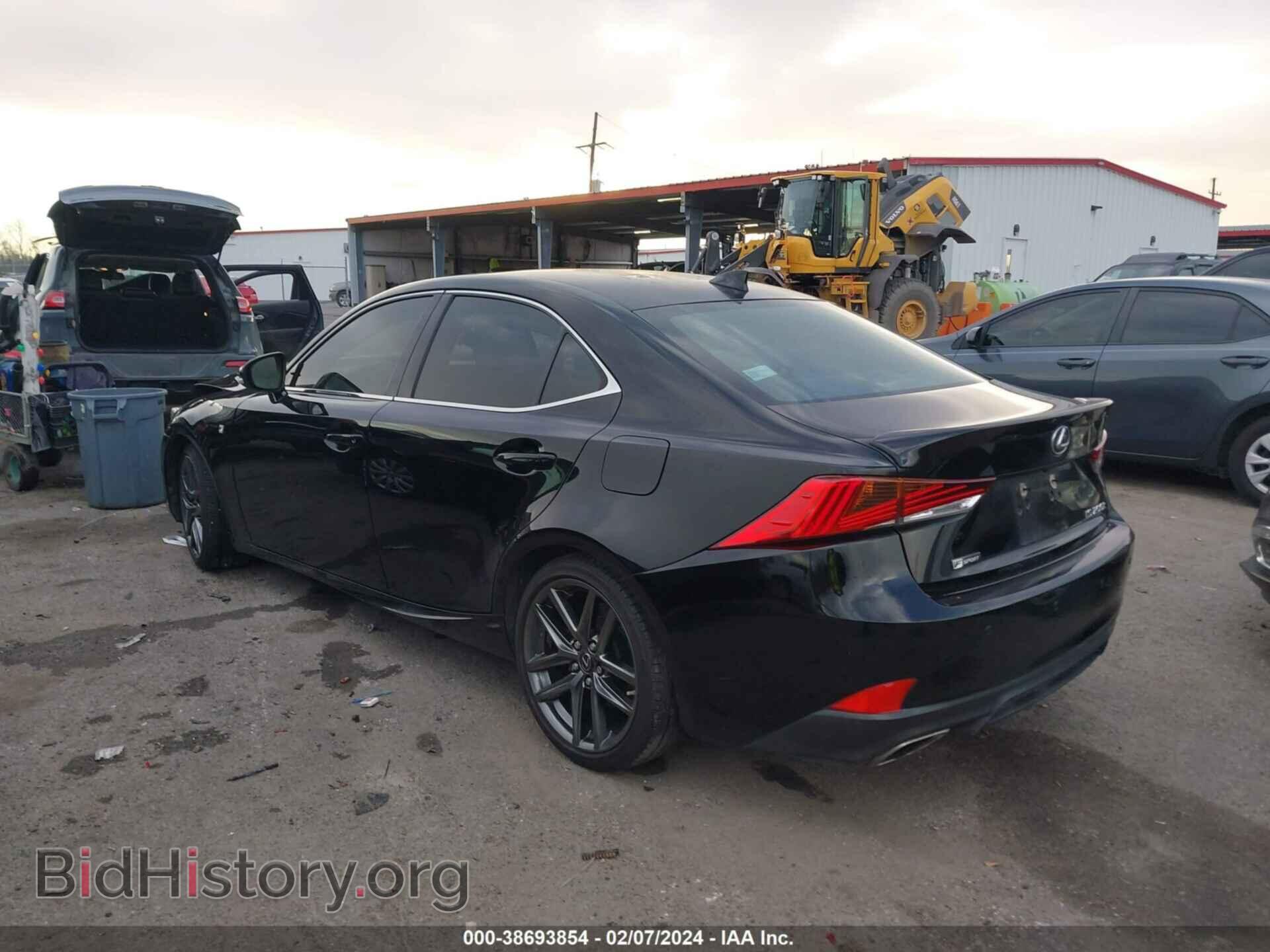 2017 LEXUS IS 200T - VIN: JTHBA1D28H5044719 - Фото 3