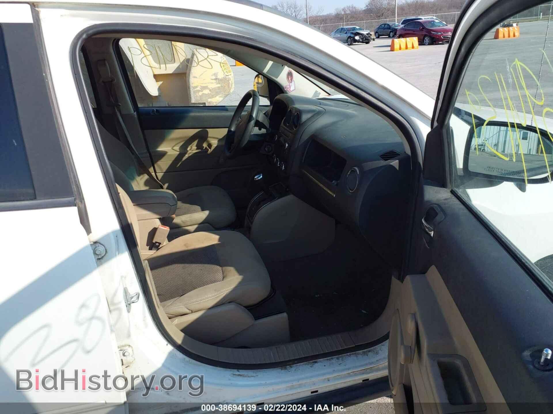 2010 JEEP COMPASS - VIN: 1J4NF1FB2AD623191 - Фото 5